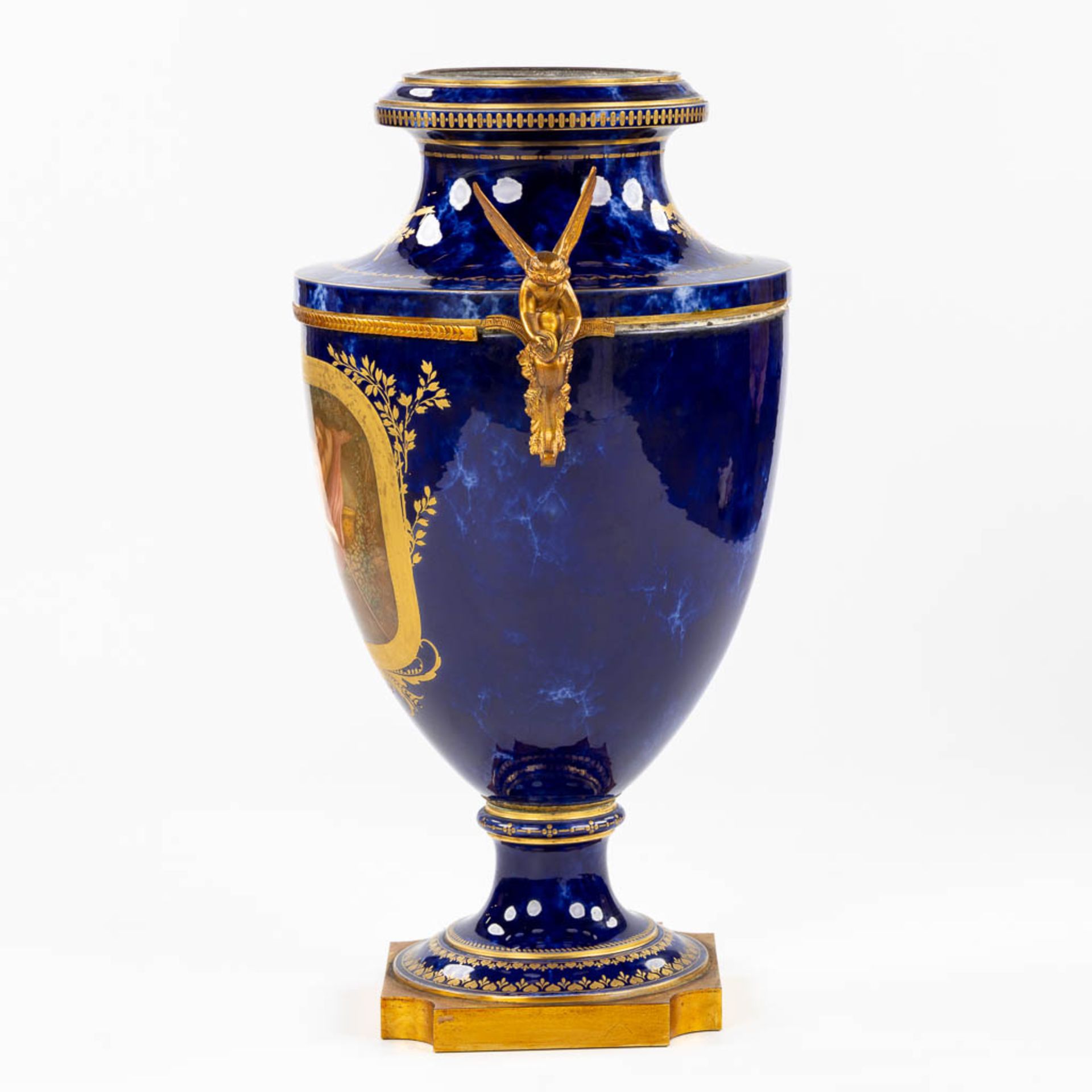 Sèvres, an exceptionally large vase with a hand-painted decor, France, 1867. (L:37 x W:52 x H:76 cm) - Image 5 of 14