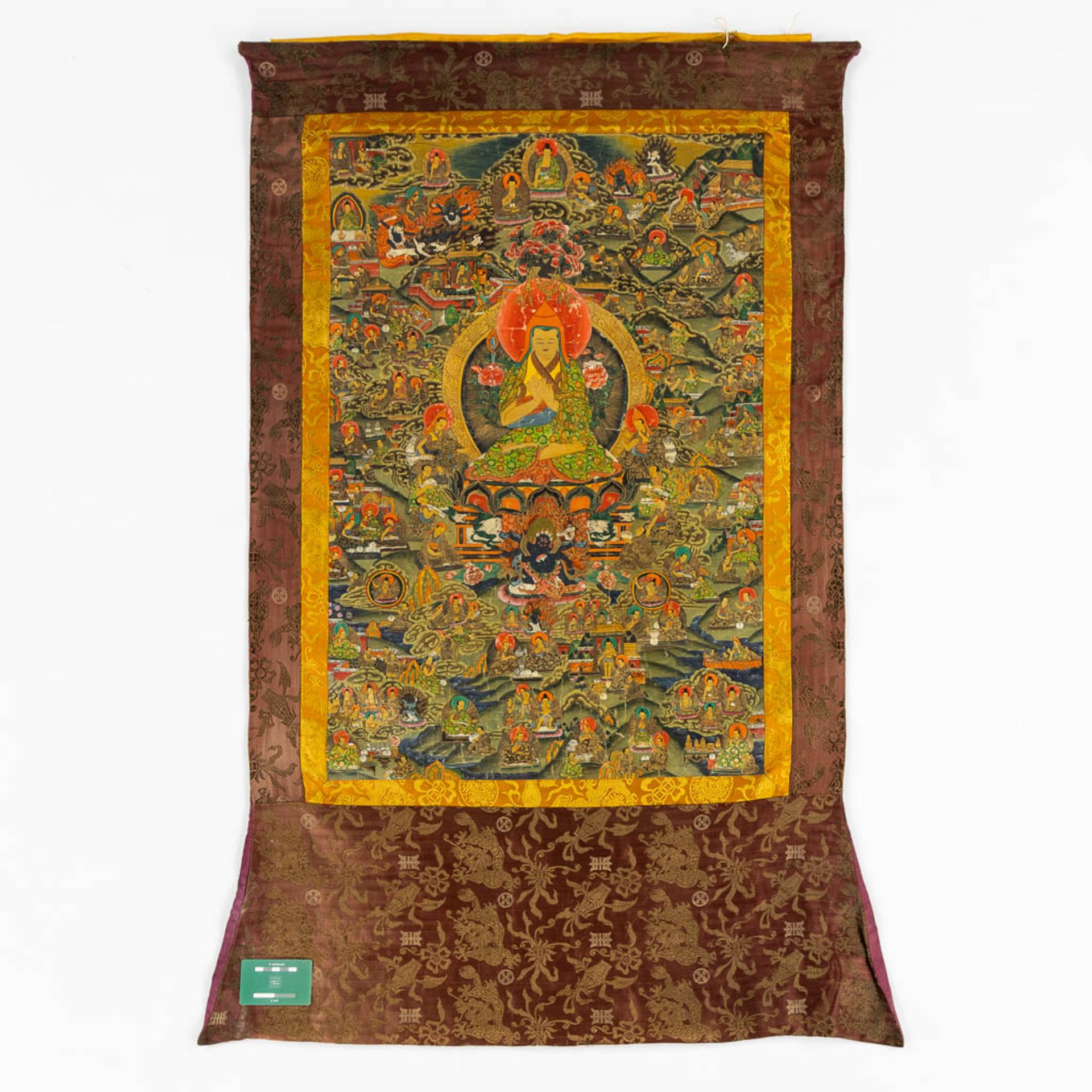 An Oriental thankga, painted on silk. (W:79 x H:127 cm) - Bild 2 aus 6