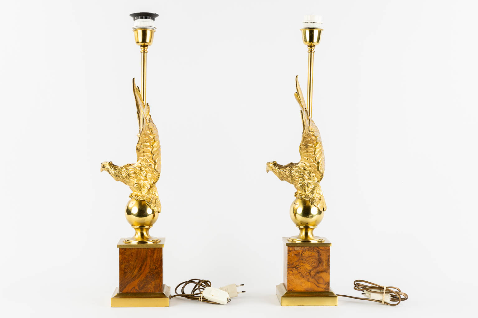 A pair of table lamps with Eagles, Hollywood Regency style. (L:15 x W:35 x H:63 cm) - Image 4 of 11