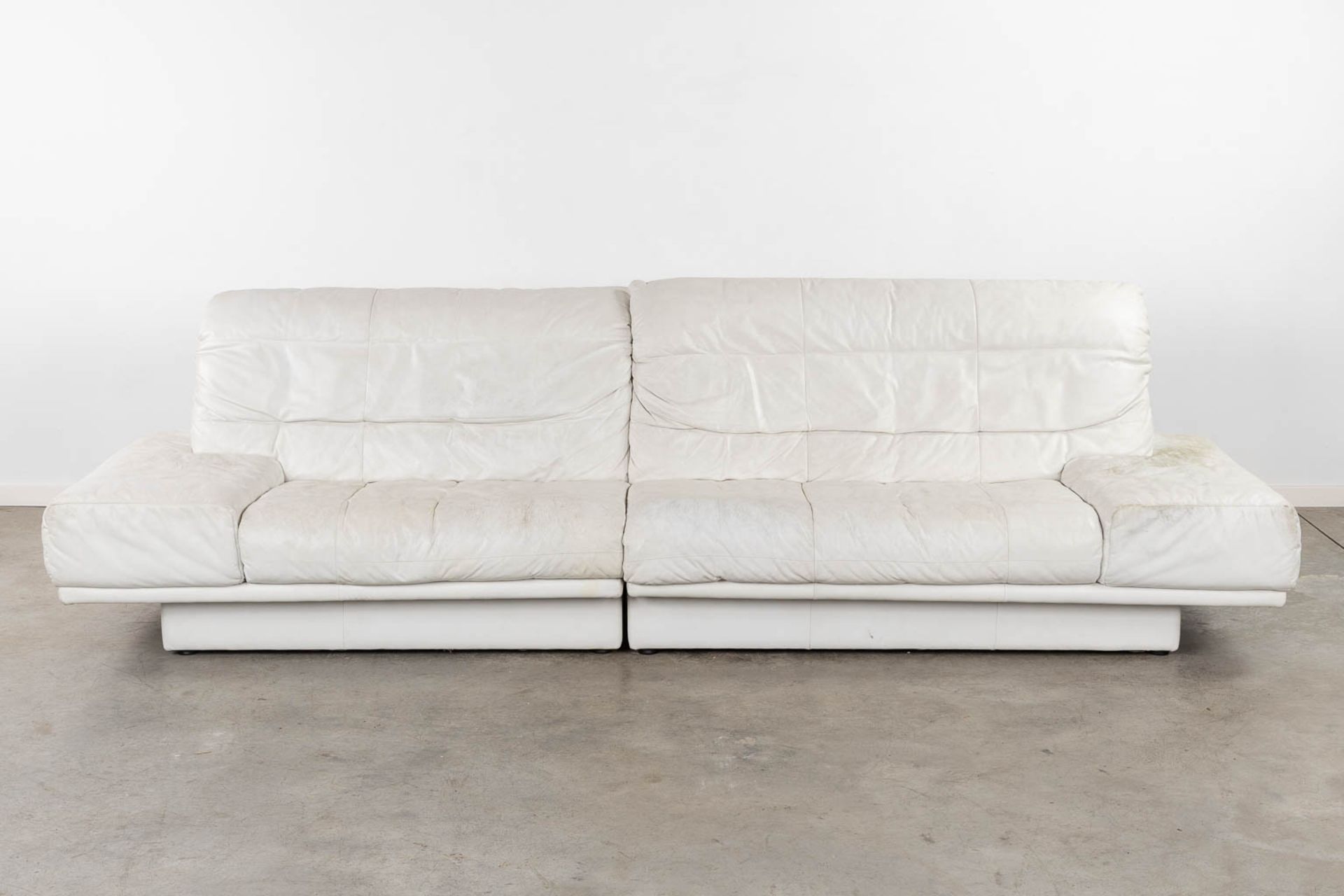 Rolf Benz, a large white leather salon suite. (L:88 x W:205 x H:86 cm) - Bild 2 aus 8