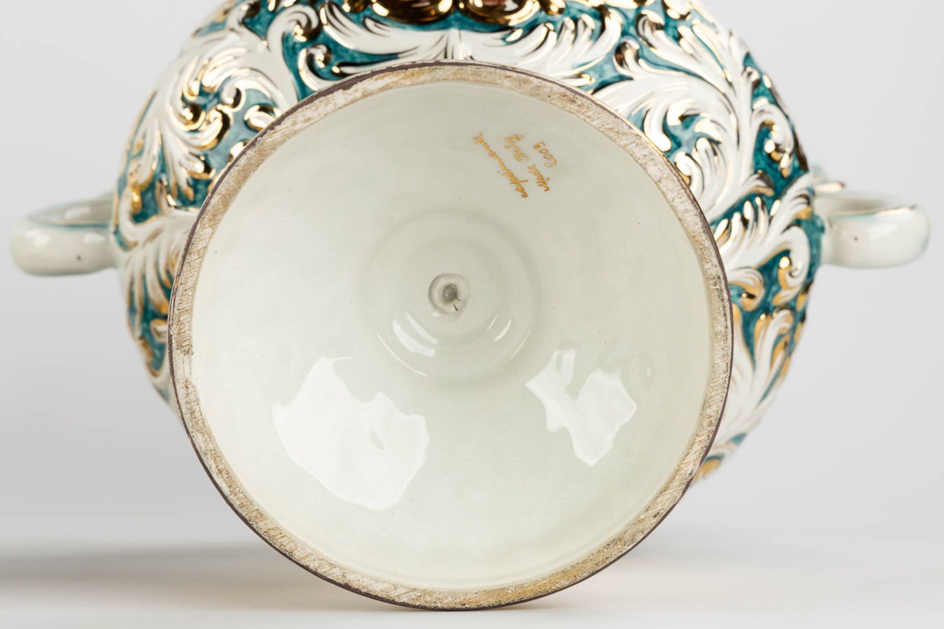 Six large bowls and vases, glazed faience, Capodimonte, Italy. (H:52 x D:23 cm) - Bild 9 aus 16