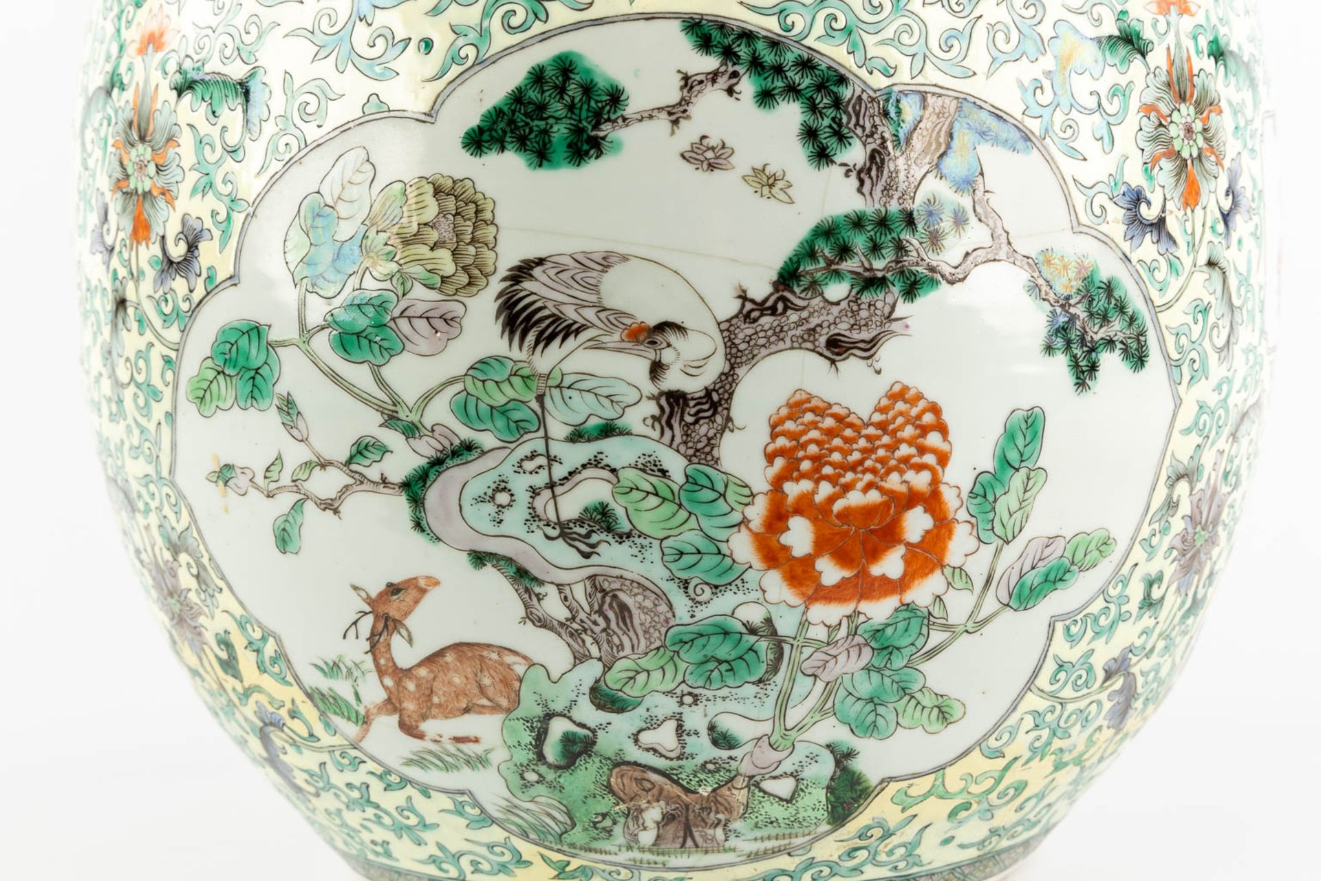 A Large Chinese Cache-Pot, Famille Verte decorated with fauna and flora. 19th C. (H:35 x D:40 cm) - Image 11 of 14