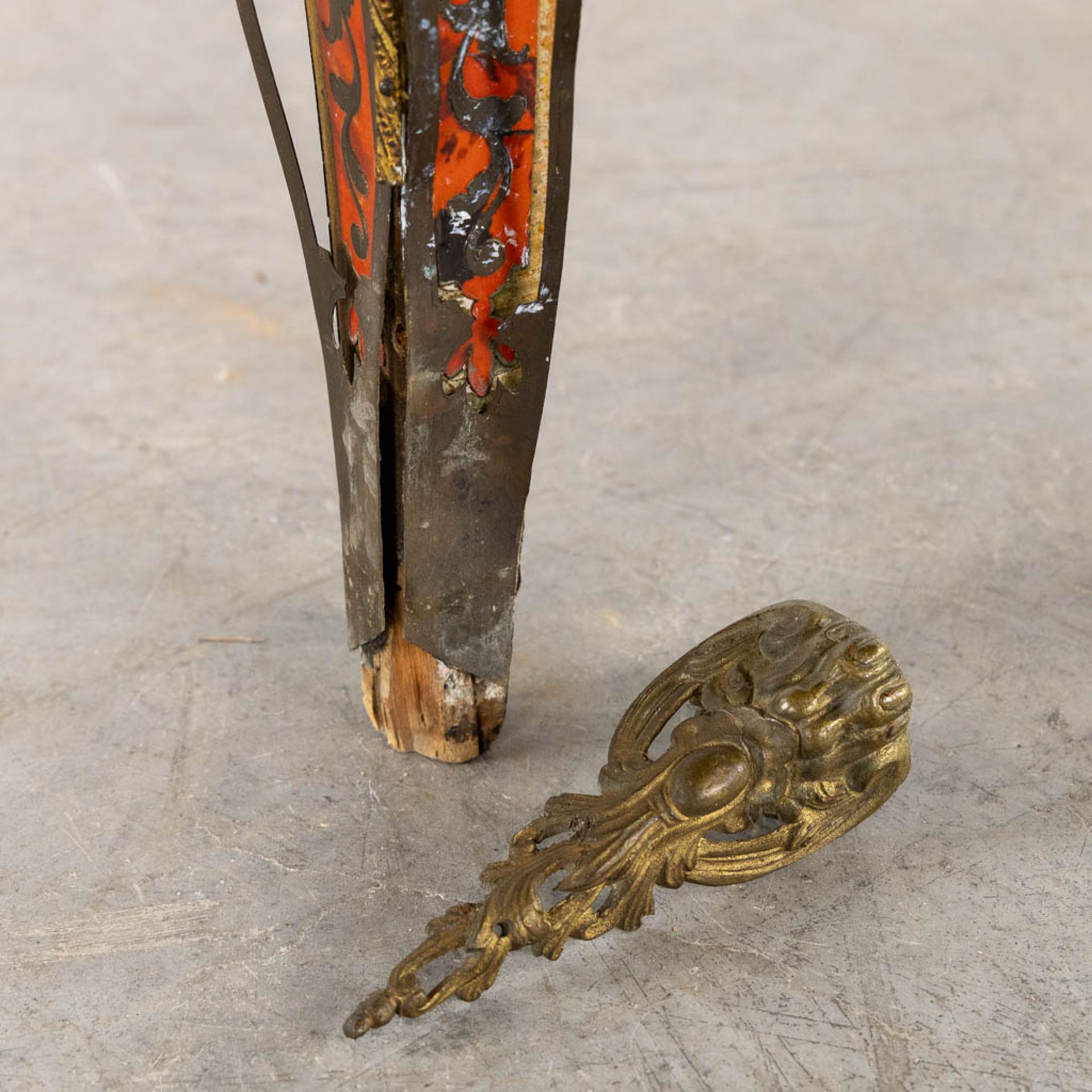 A Boulle 'Table Violon', tortoiseshell and copper inlay, Napoleon 3. (L:76 x W:130 x H:77 cm) - Bild 18 aus 19