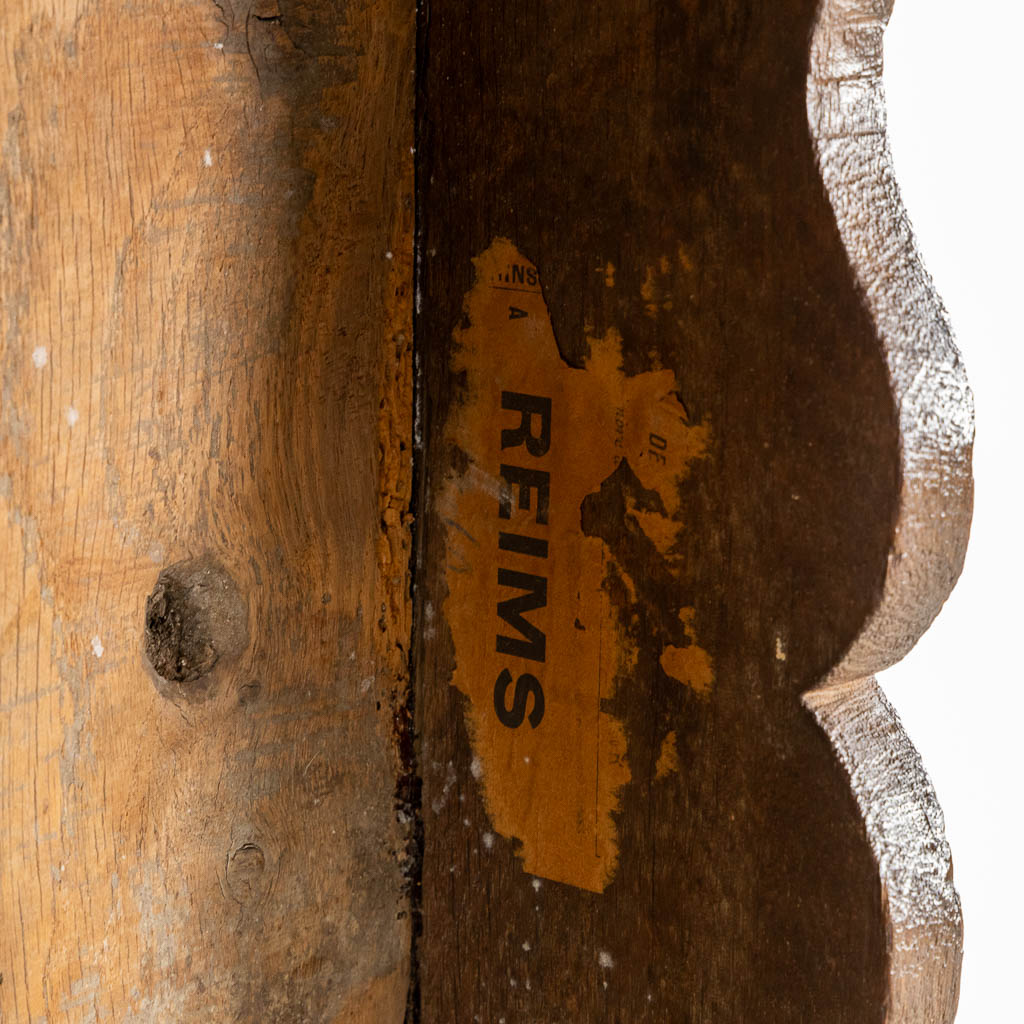 An antique side table, sculptured oak. 19th C. (L:46 x W:154 x H:53 cm) - Image 8 of 9