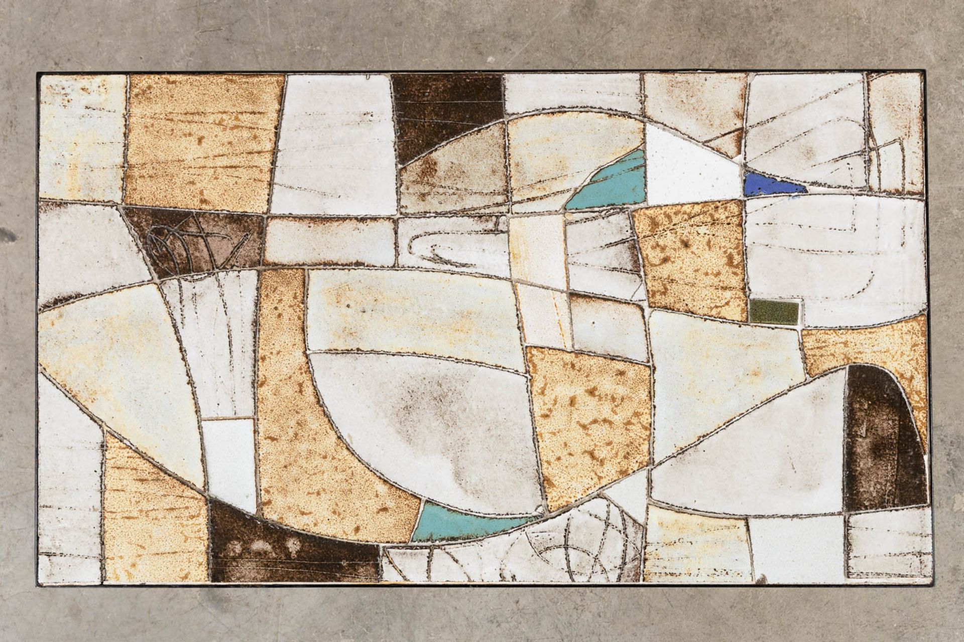 A mid-century coffee table, metal with ceramic tiles. (L:45 x W:78 x H:34 cm) - Bild 8 aus 11