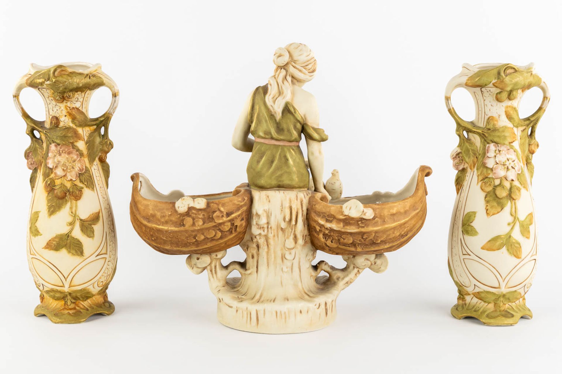 Royal Dux, a pair of vases and a lady with two baskets. Polychrome porcelain. (L:17 x W:36 x H:32 cm - Bild 5 aus 15