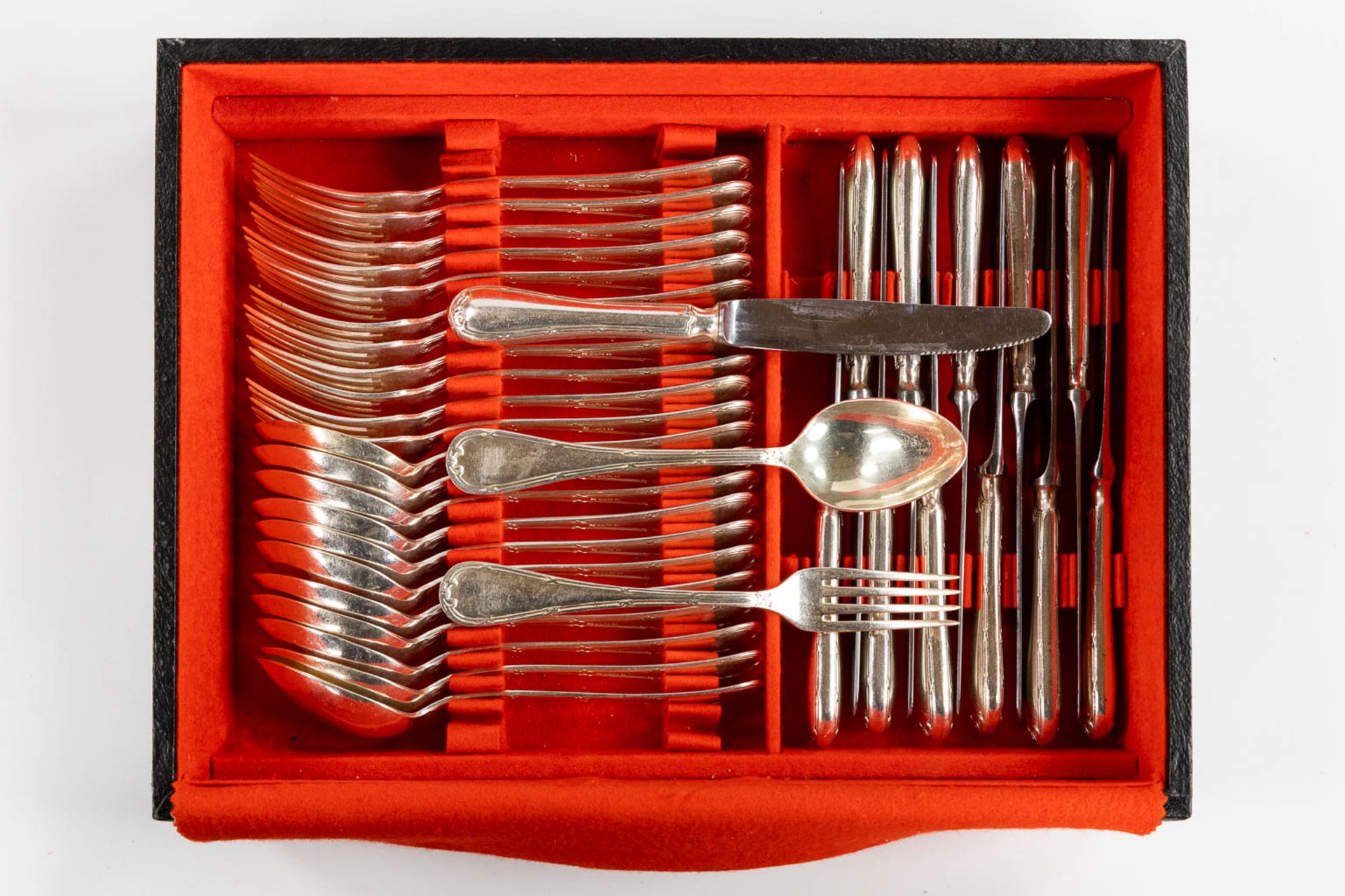 A large collection of silver-plated cutlery, added 12 Delheid silver ice spoons, 309g.  - Bild 10 aus 16
