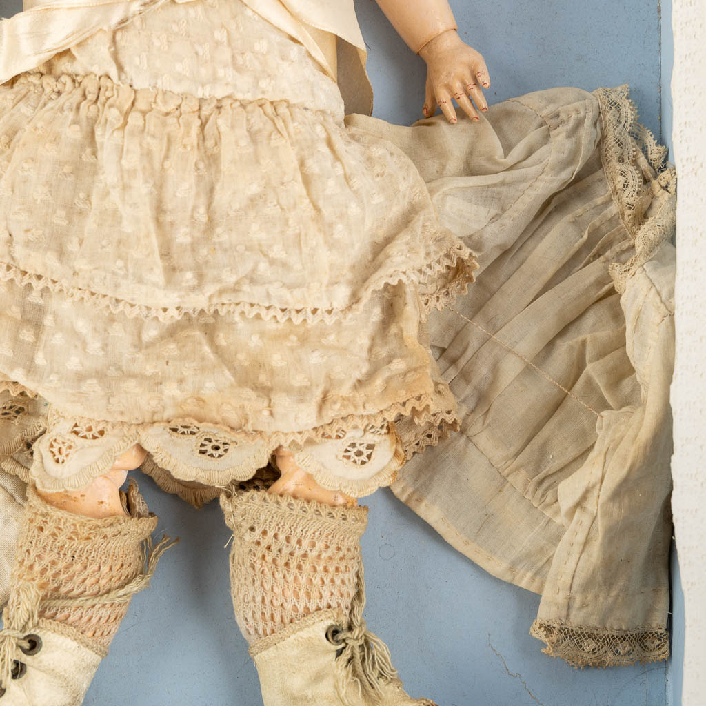 ABG Alt Beck en Gottschalk, model 1367, a vintage doll with clothes. (H:33 cm) - Image 7 of 11