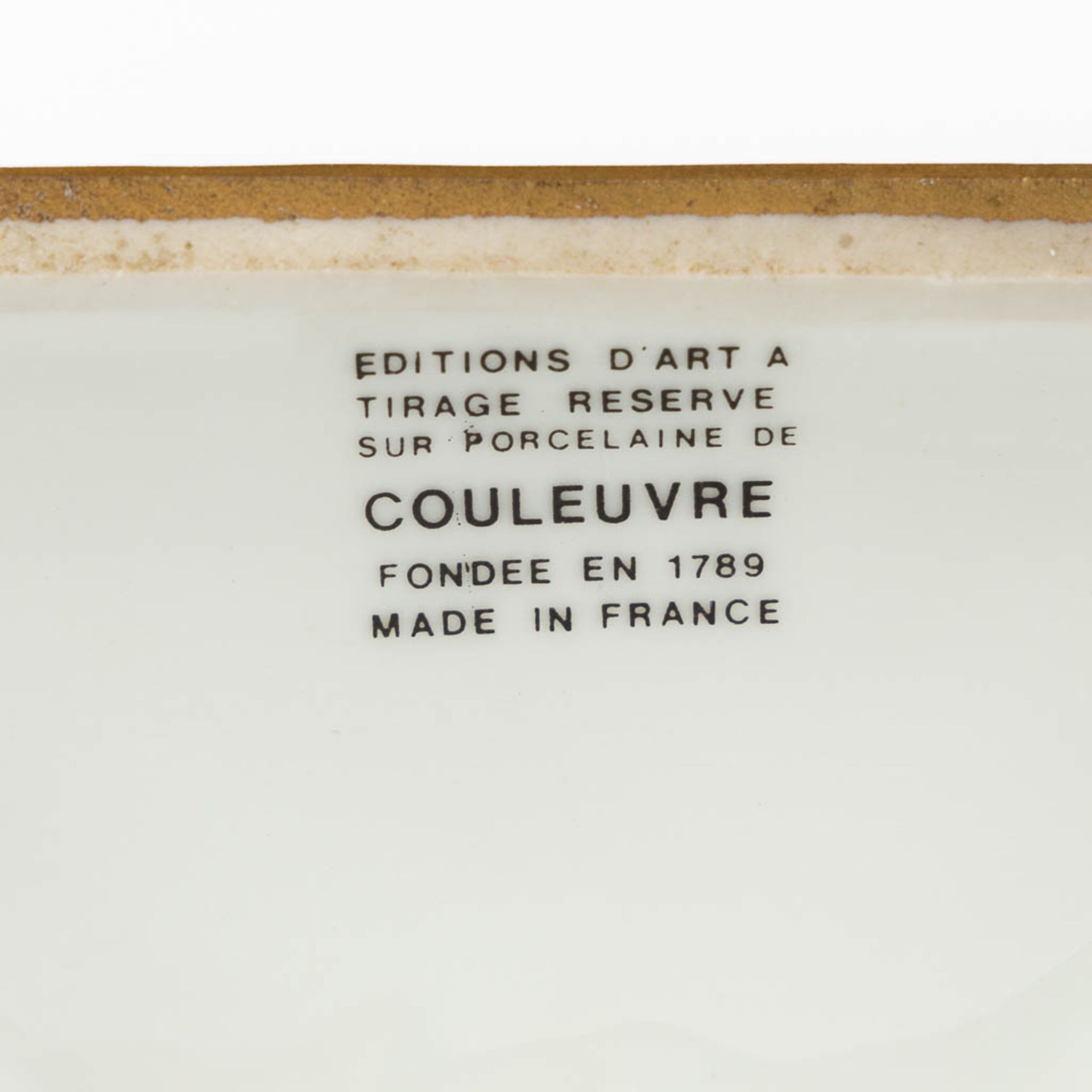 Porcelaine De Couleuvre, a pair of vases decor 'Napoleon', Empire style. (L:17 x W:25 x H:40 cm) - Image 7 of 13
