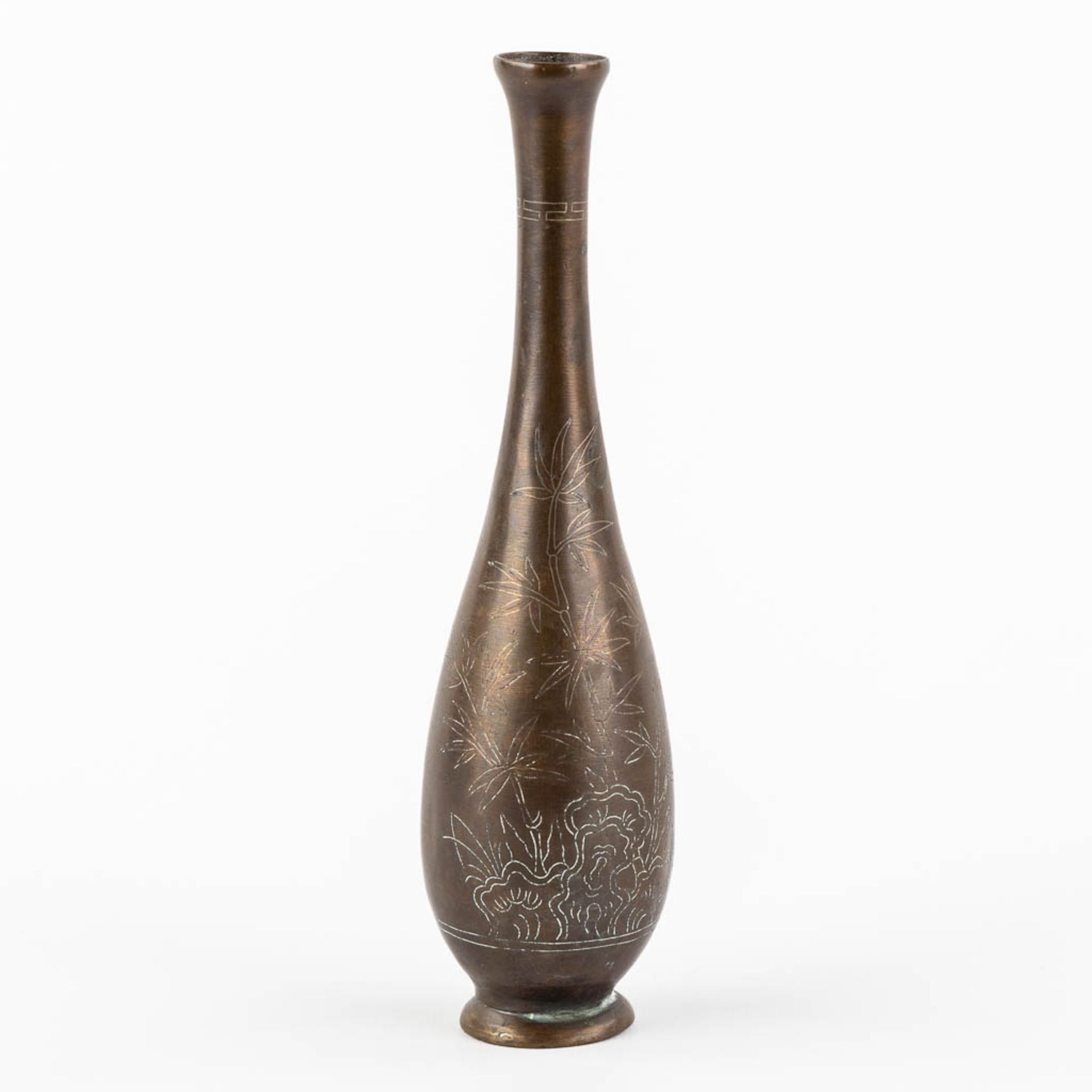 A Chinese insence burner, vase and a lucky coin. Bronze. (H:19 x D:5 cm) - Image 3 of 19