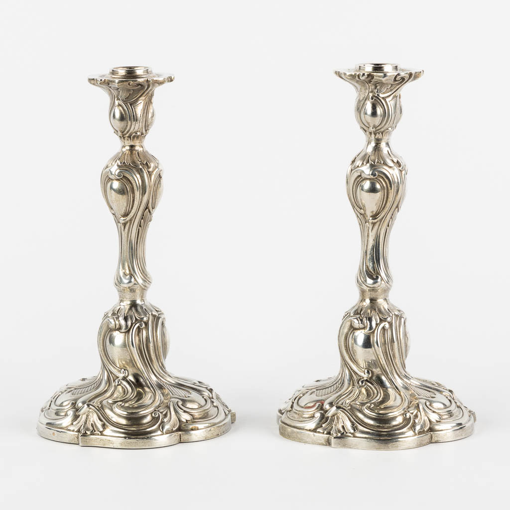 Th. Strube &amp; Sohn, a pair of candlesticks, silver in Louis XV style. Germany. 800/1000. (H:22 x - Image 4 of 12