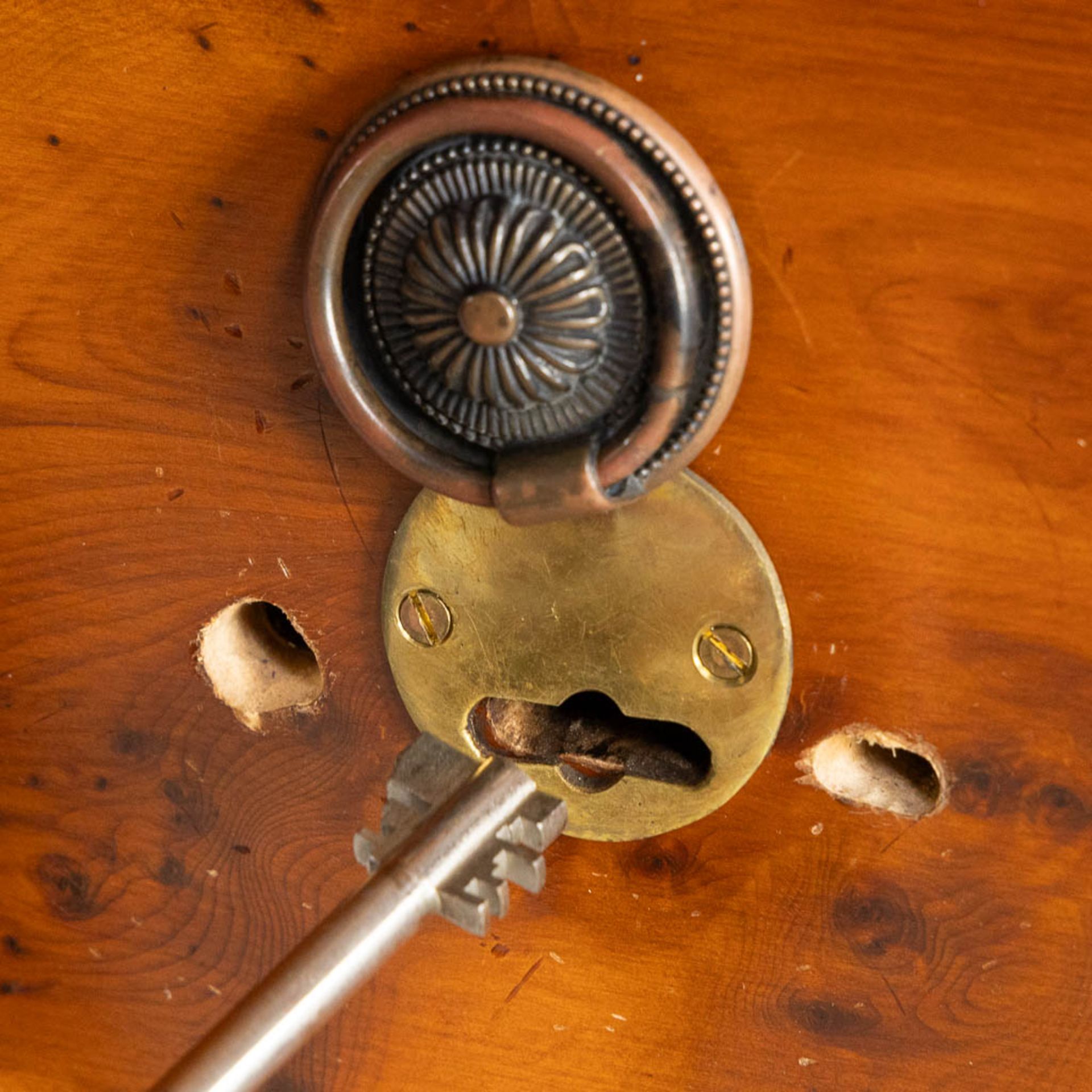 An armory cabinet/safe, metal mounted with wood. Circa 1980. (L:34 x W:60 x H:139 cm) - Bild 9 aus 13