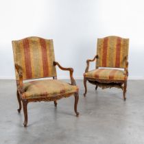 A pair of antique Louis XV style armchairs. (L:73 x W:78 x H:108 cm)
