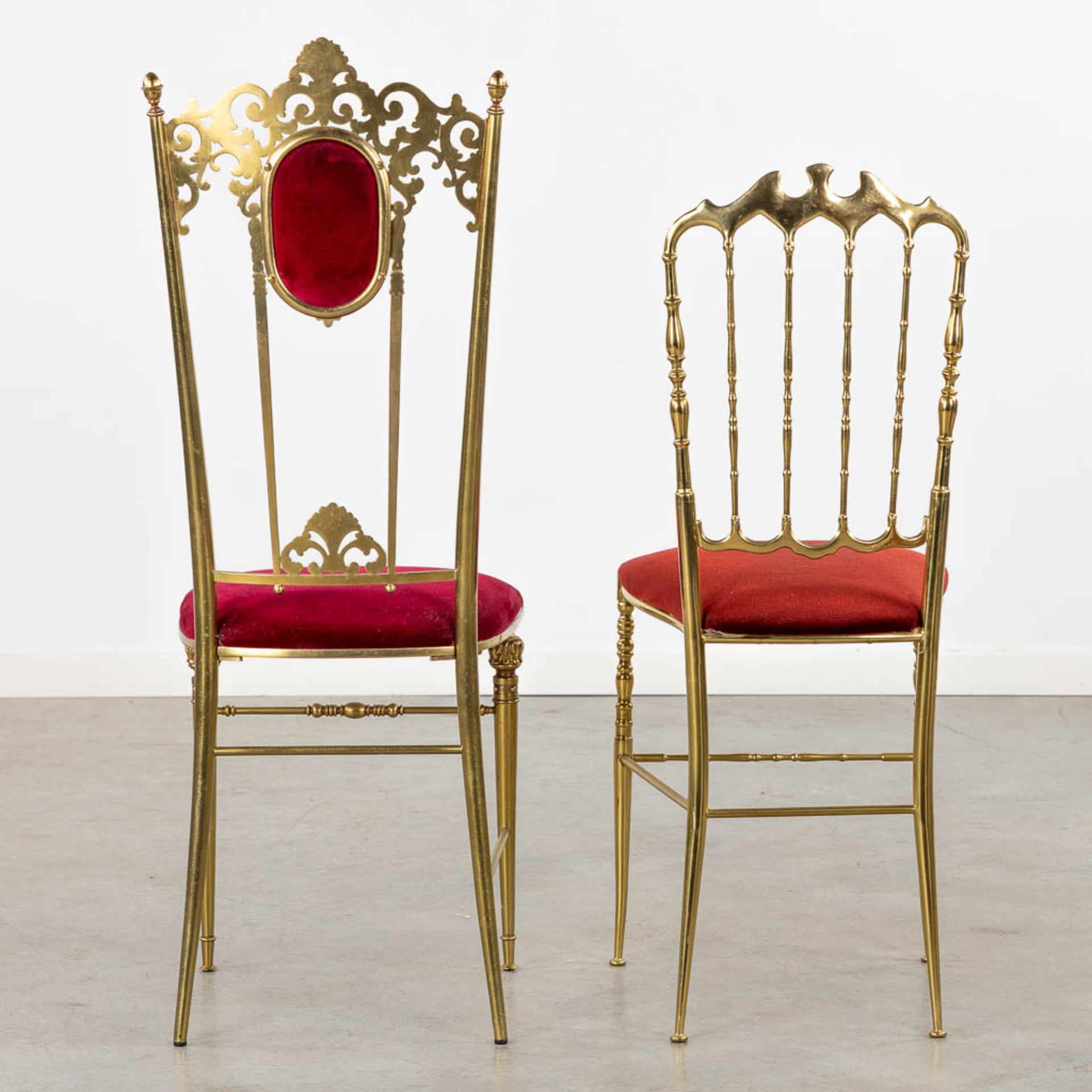 Two Metal and gilt chairs, circa 1970. (L:40 x W:40 x H:108 cm) - Bild 5 aus 10