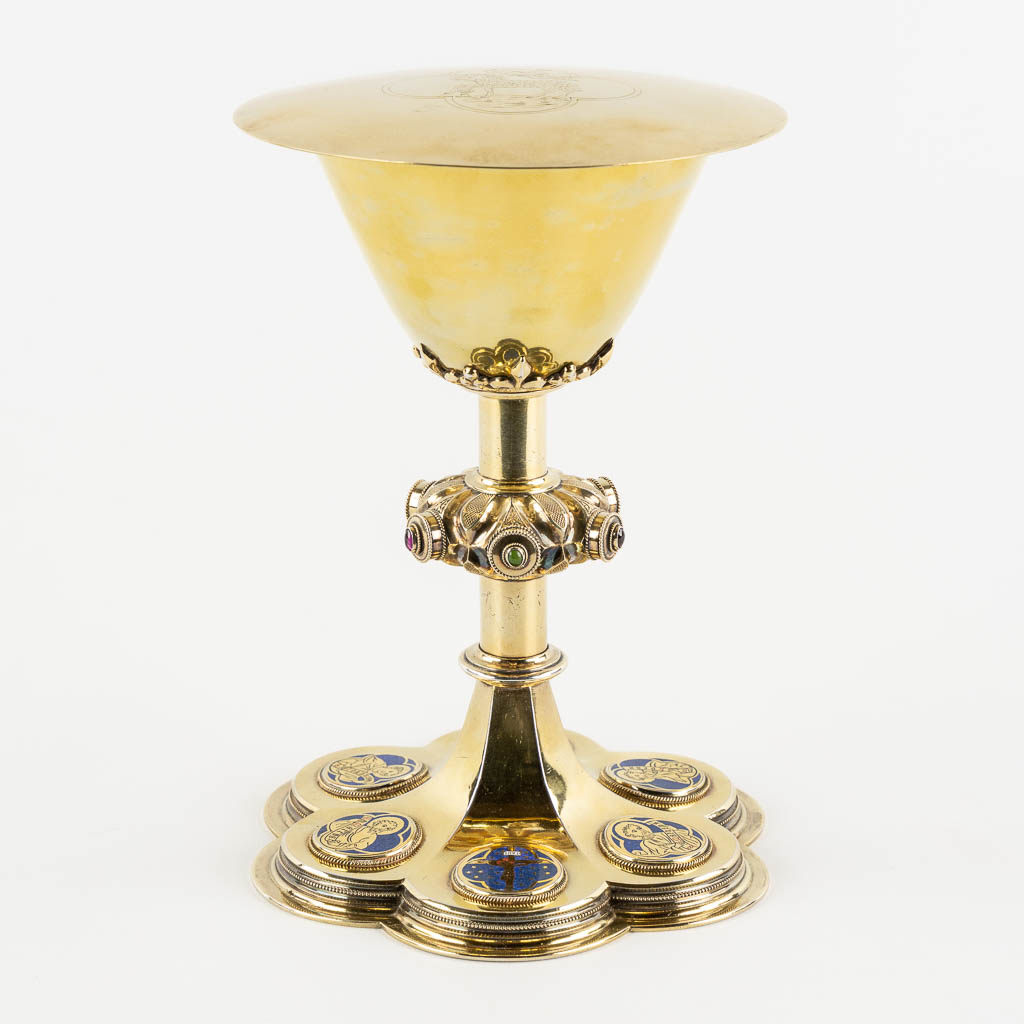 A. Bourdon-De Bruyne, Ghent, A Gothic Revival chalice with original case, Silver, 900/1000. 653g. 18 - Image 16 of 17