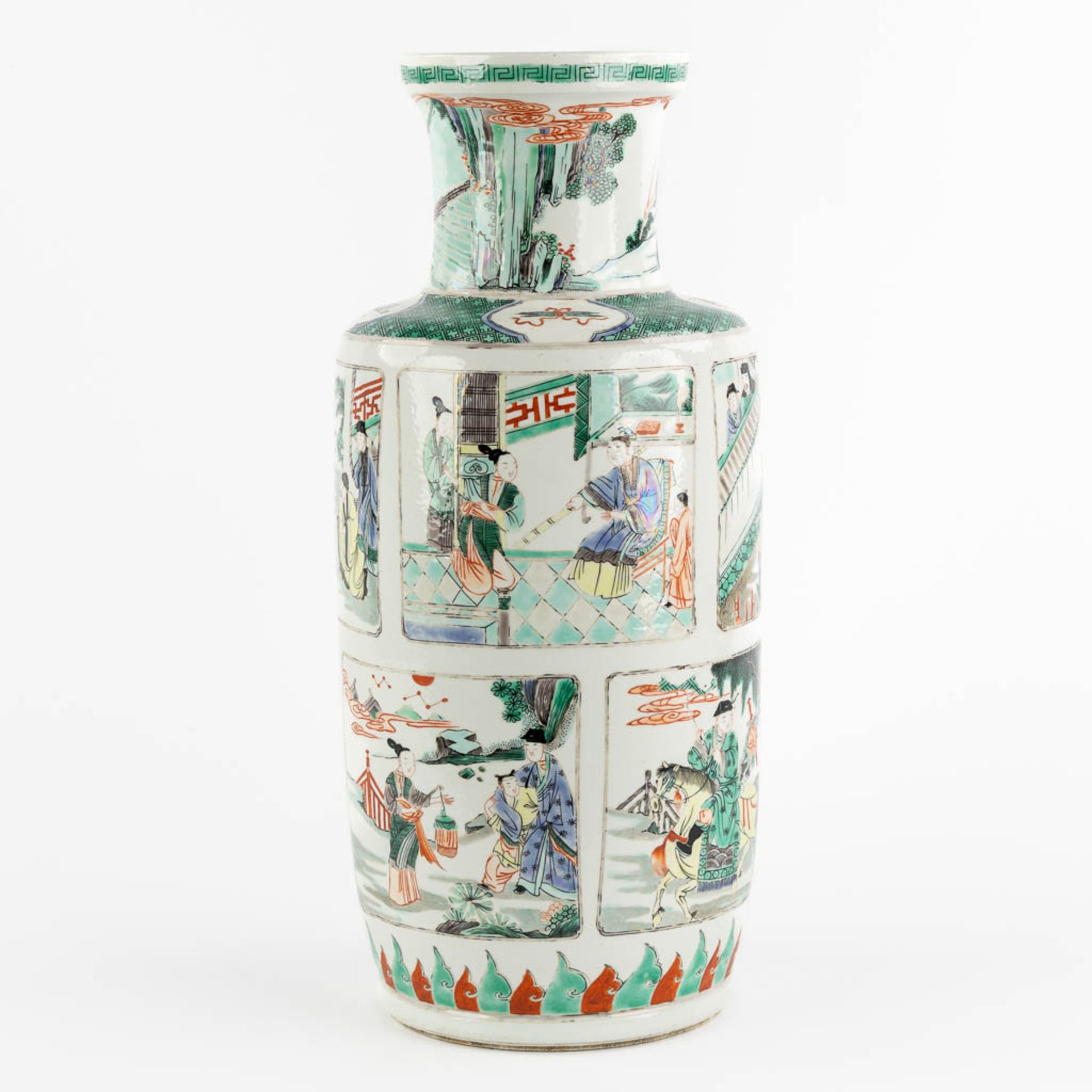 A Chinese Famille Verte vase, 'Roulleau' vase. Kangxi mark. (H:46 x D:20 cm) - Bild 3 aus 13