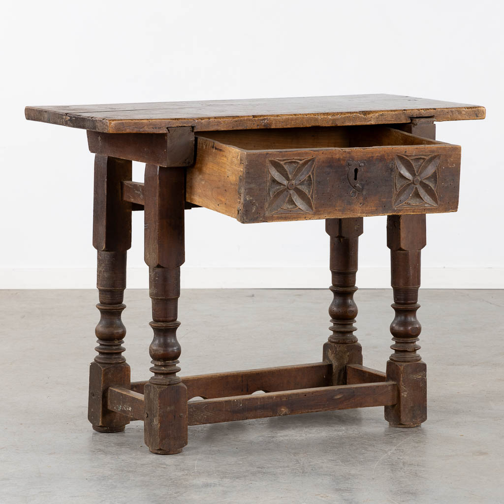 An antique side table, sculptured wood. (L:46 x W:97 x H:76 cm) - Image 3 of 14