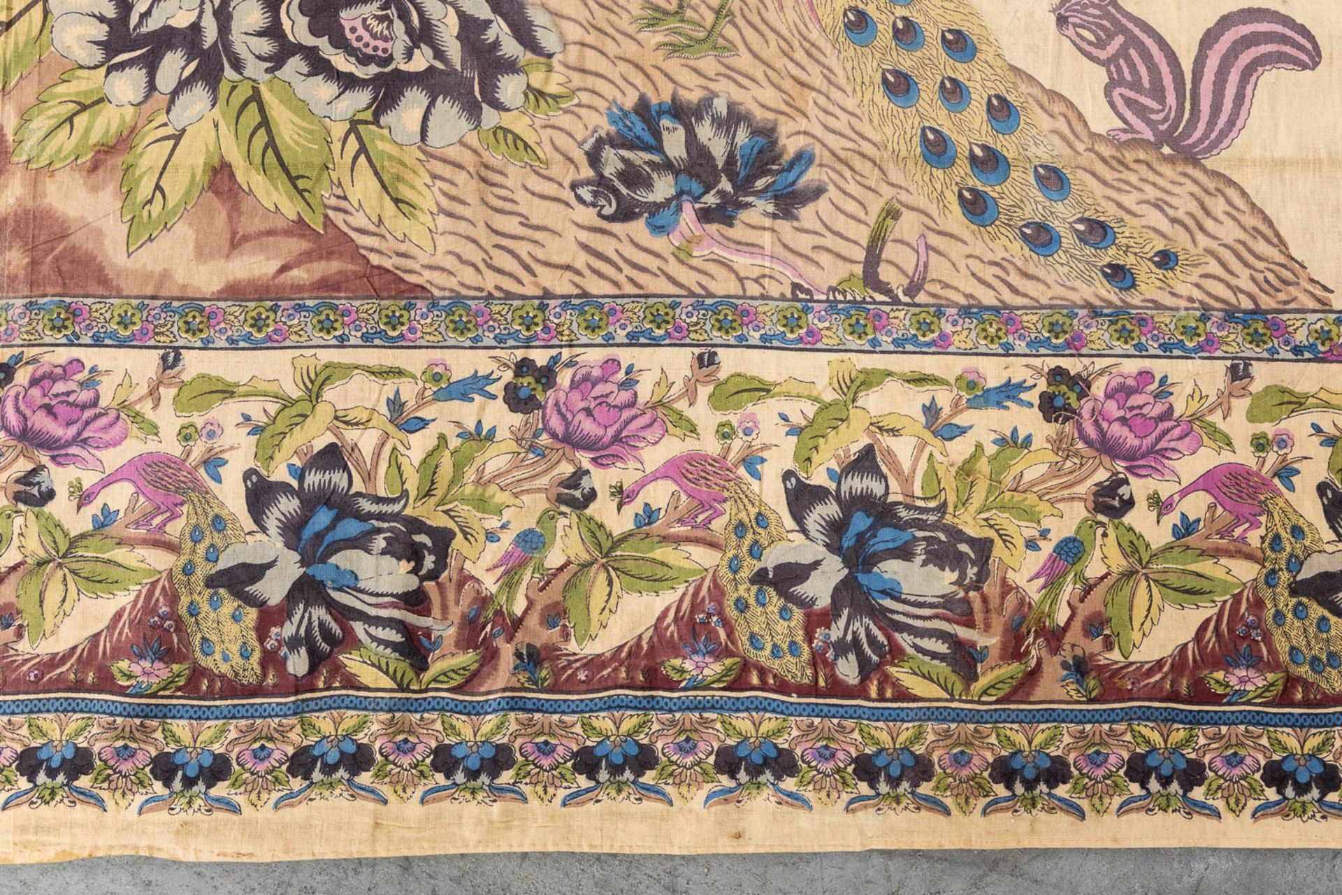 A large and decorative, hand-painted tapisserie. (W:220 x H:260 cm) - Bild 5 aus 14