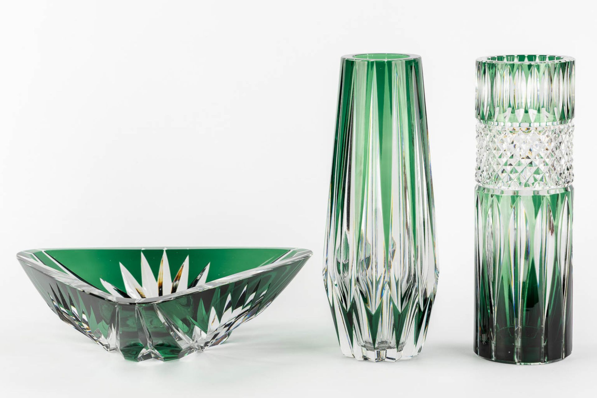 Val Saint Lambert, five vases and a bowl. Cut and coloured crystal. (H:30 x D:13 cm) - Image 3 of 18