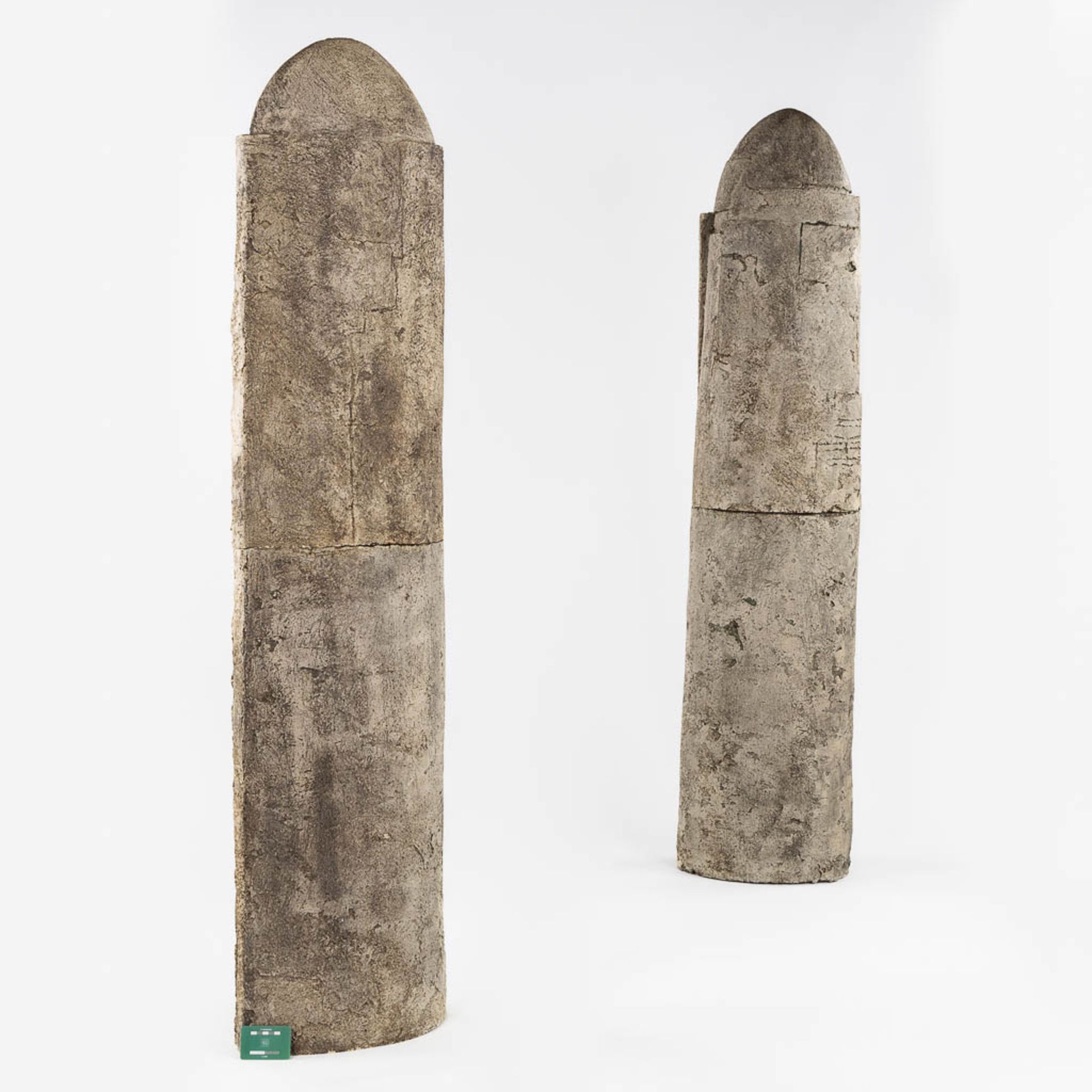 Pia MANU (XX) 'Brutalist Totem (2x)'. (L:25 x W:40 x H:179,5 cm) - Bild 2 aus 14