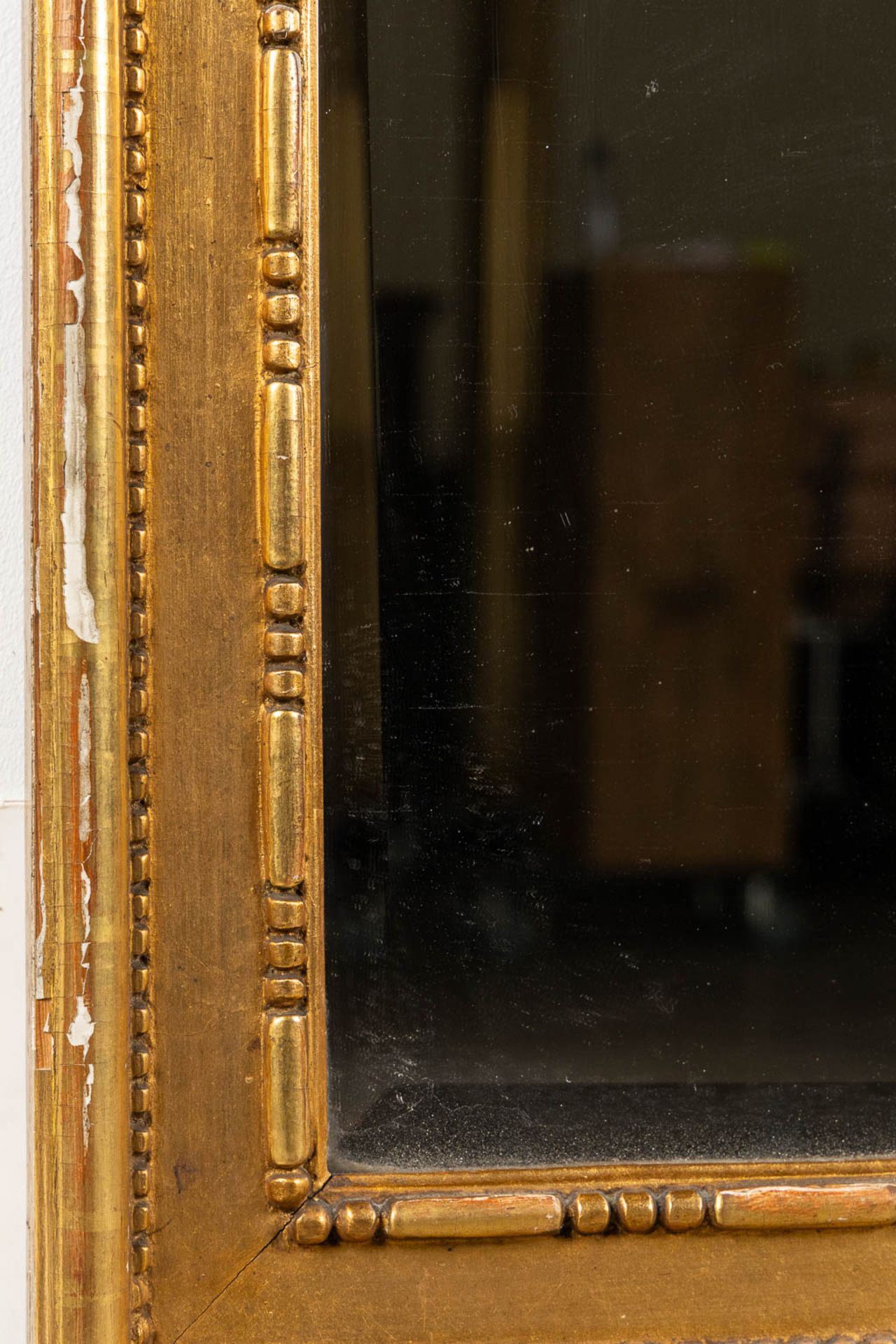 An antique mirror, gilt wood. Probably Scandinavia, Sweden. 19th C. (W:70 x H:178 cm) - Bild 7 aus 8