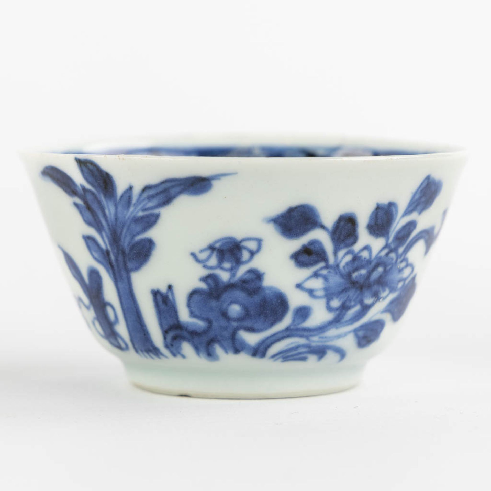 Seven cups and a saucer, Chinese porcelain, Kangxi, Yongzheng and Qianlong period. 18th C. (H:4,5 x - Image 13 of 13