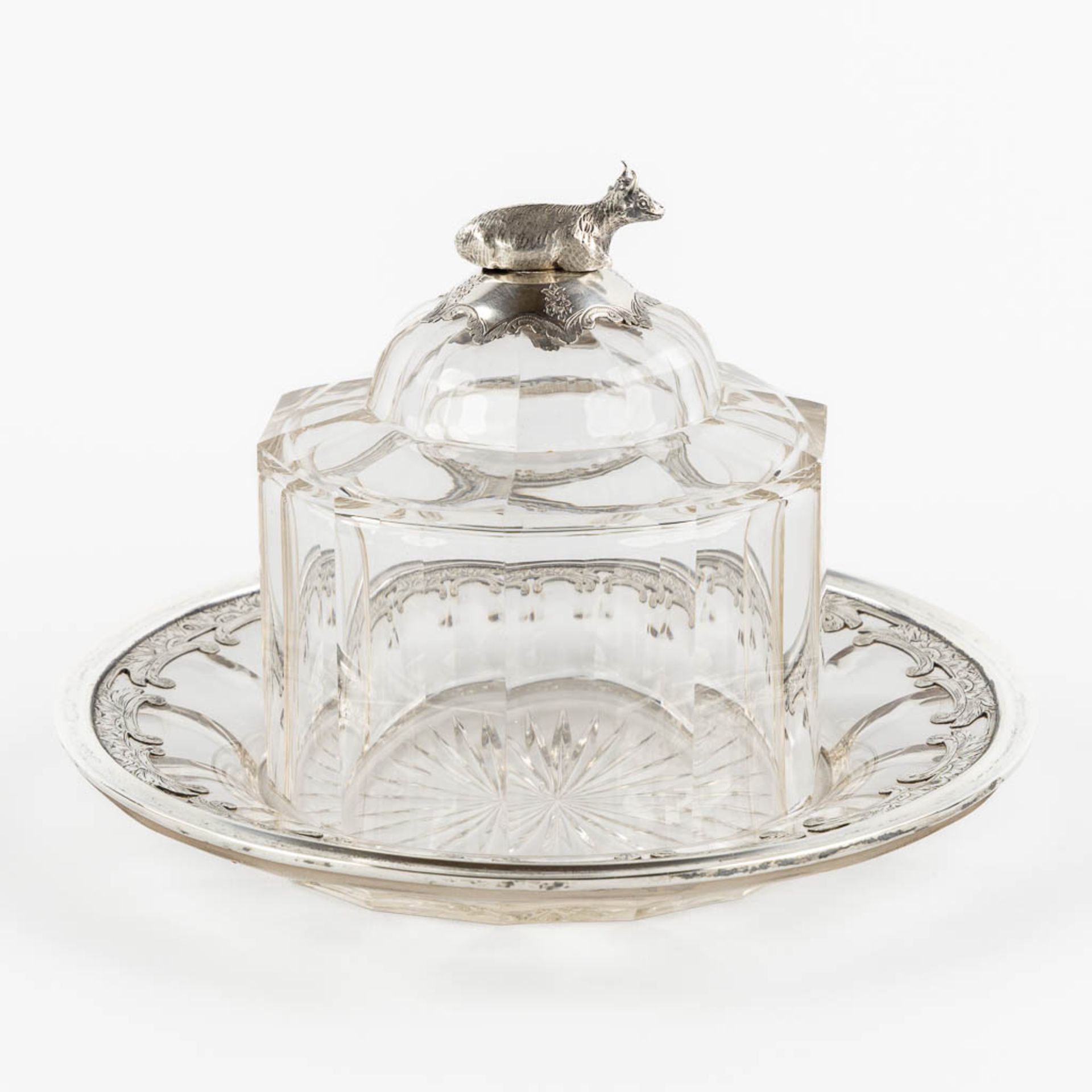 An antique Butter Dish, cut crystal mounted with silver, The Netherlands, 1855. (H:16 x D:24 cm) - Bild 4 aus 15
