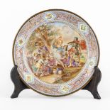 A finely painted plate, enamel on copper with a hand-painted decor. (D:13,3 cm)