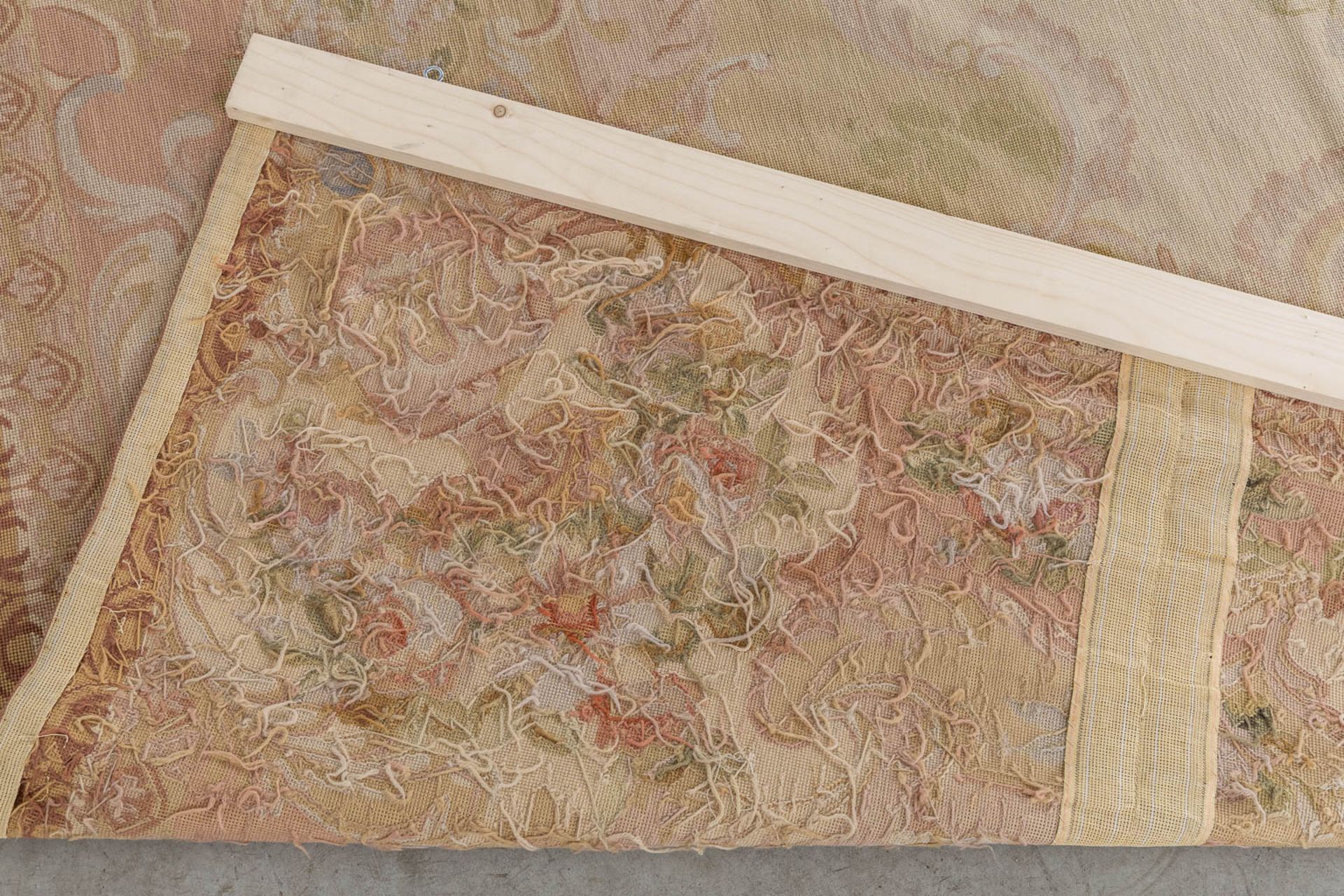 A pair of large Aubusson carpets. (L:304 x W:240 cm) - Bild 21 aus 21