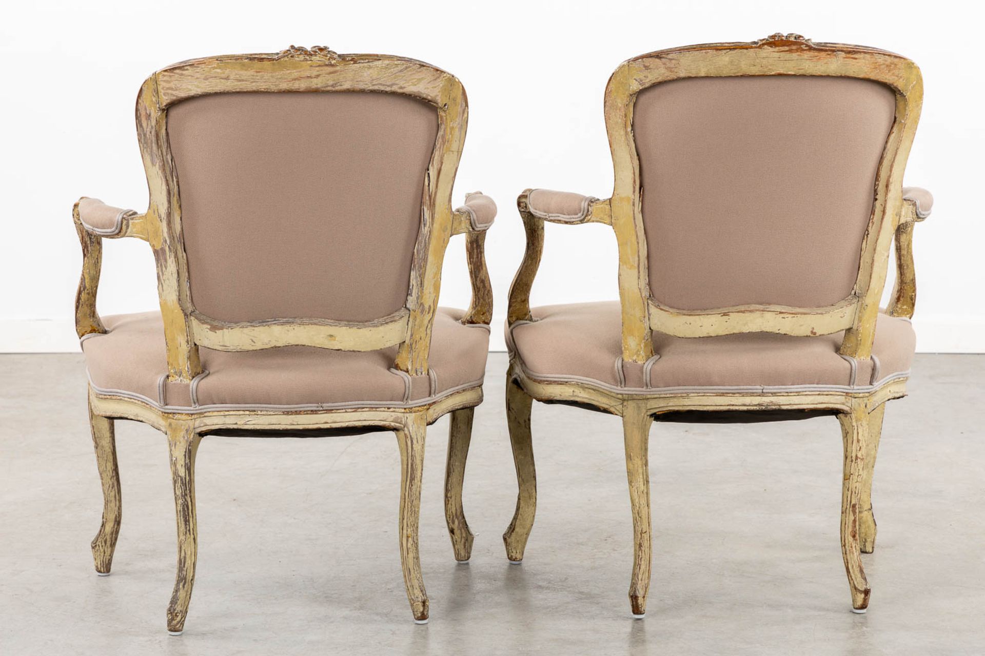 A pair of antique armchairs, Louis XV. (L:50 x W:64 x H:85,5 cm) - Bild 5 aus 14