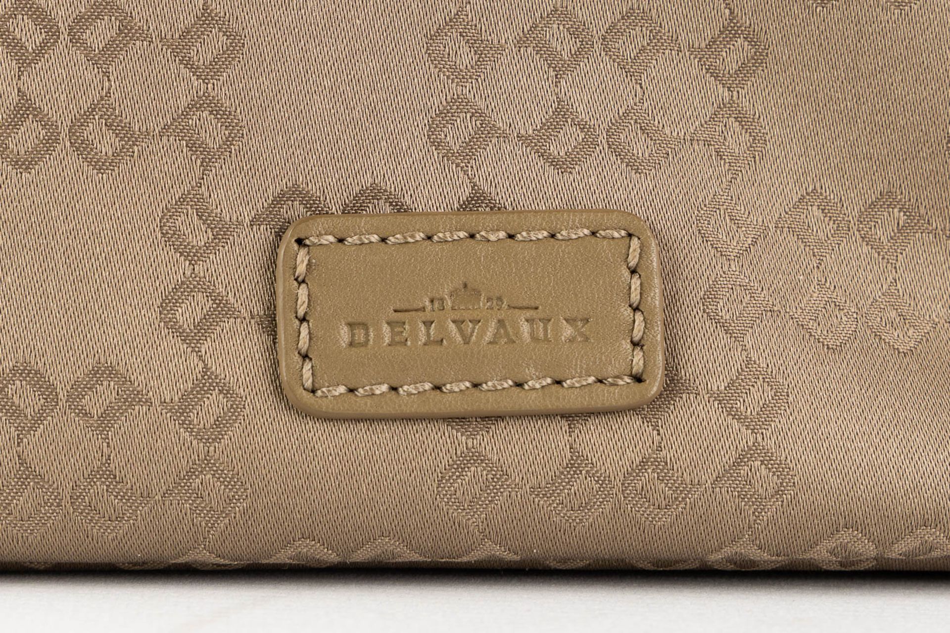 Delvaux, a handbag, added 'Airess', a toilet bag. (W:34 x H:29 cm) - Bild 10 aus 23