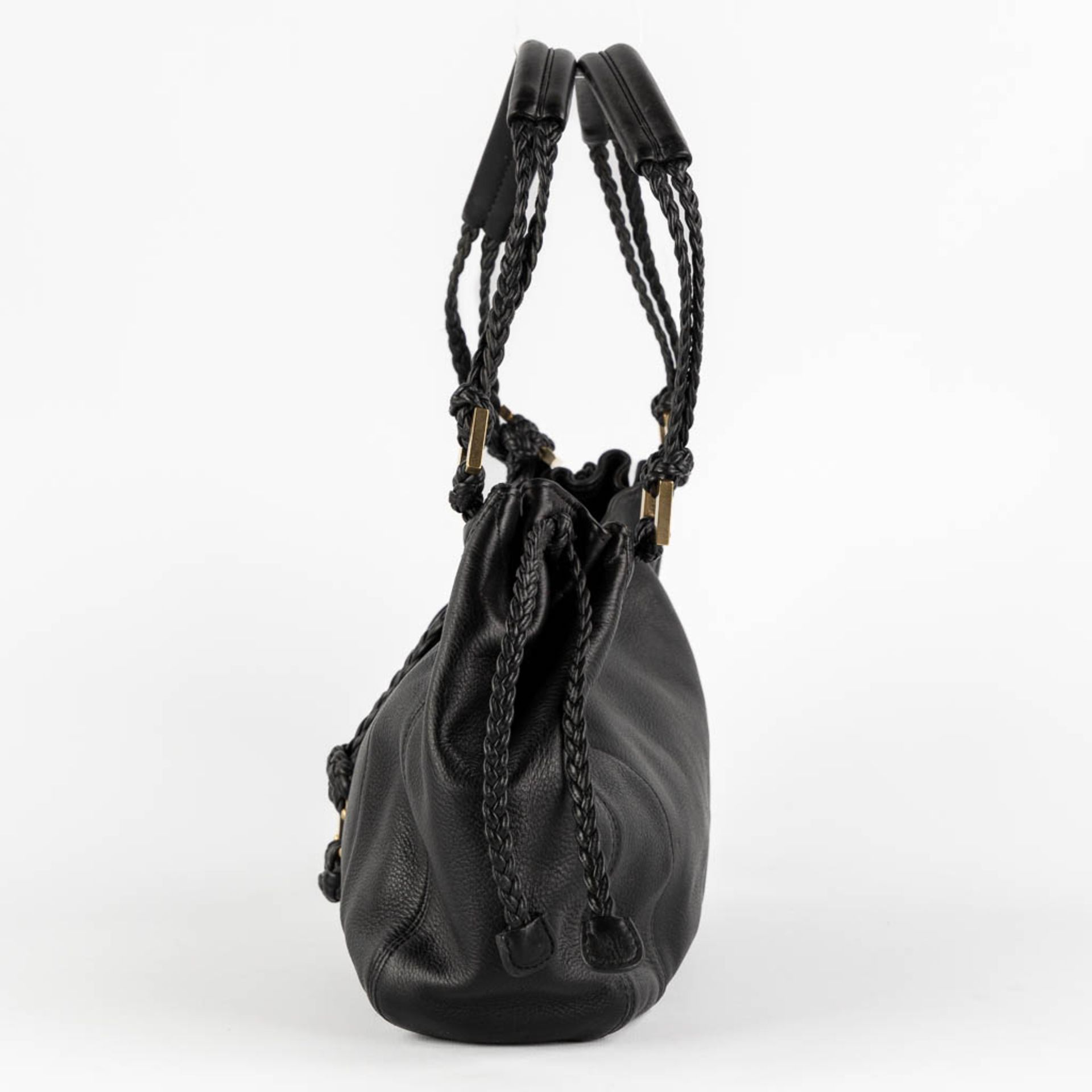 Delvaux Eugène PM, a black leather handbag. (W:38 x H:26 cm) - Image 5 of 19