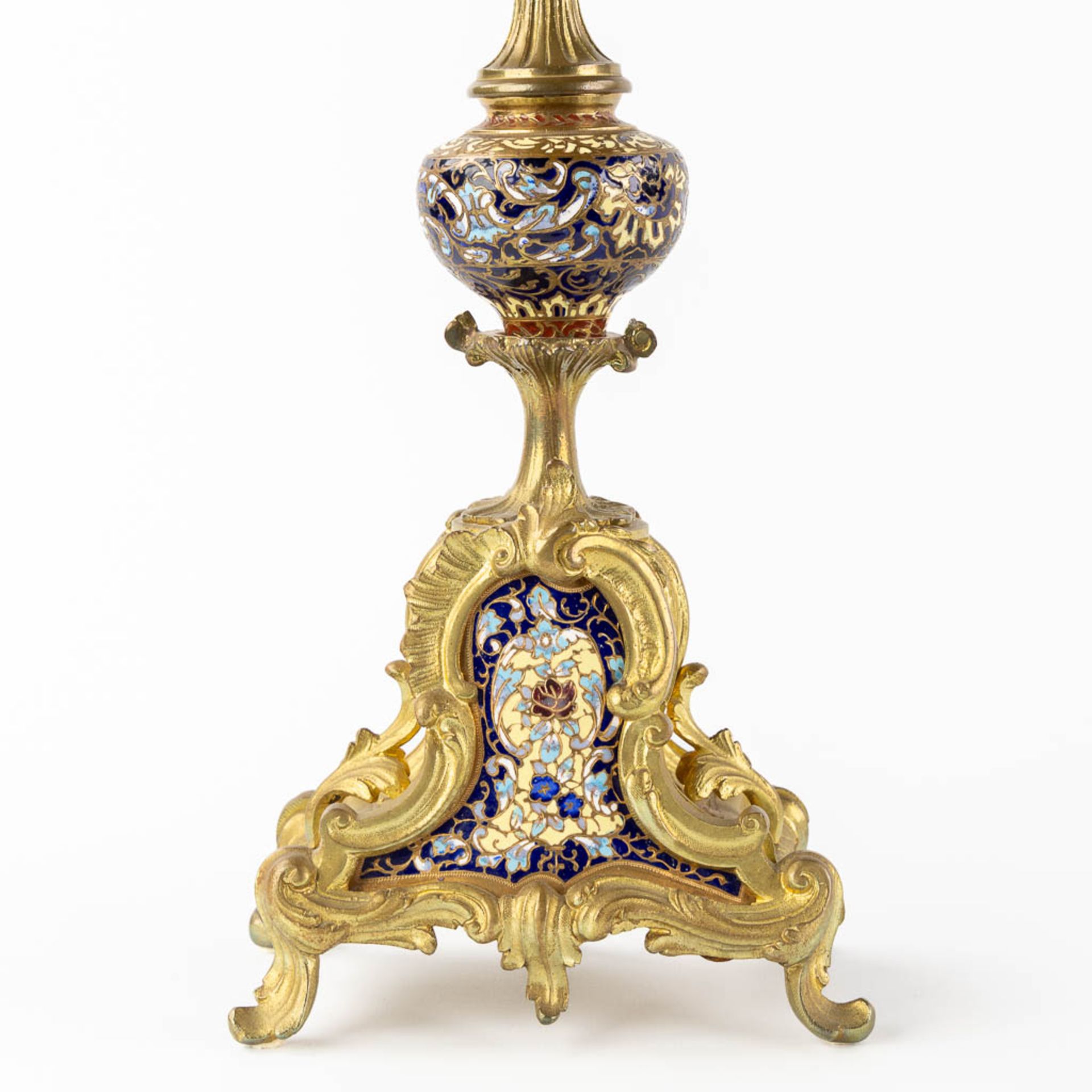 Two pairs of candelabra, bronze and cloisonné, Empire and Louis XVI style. (H:49 x D:26 cm) - Bild 8 aus 18