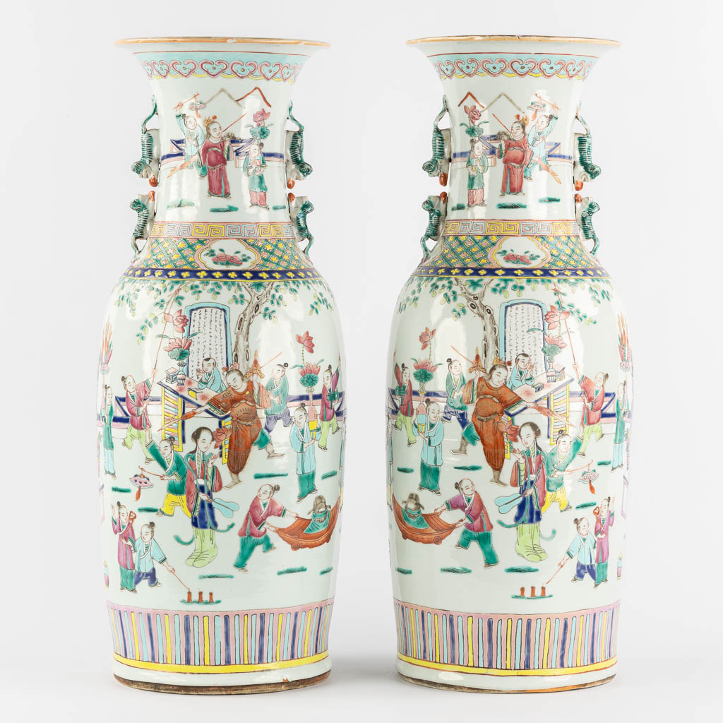 A pair of Chinese Famille Rose vases, Parade with dragons. (H:60 x D:23 cm) - Image 4 of 11