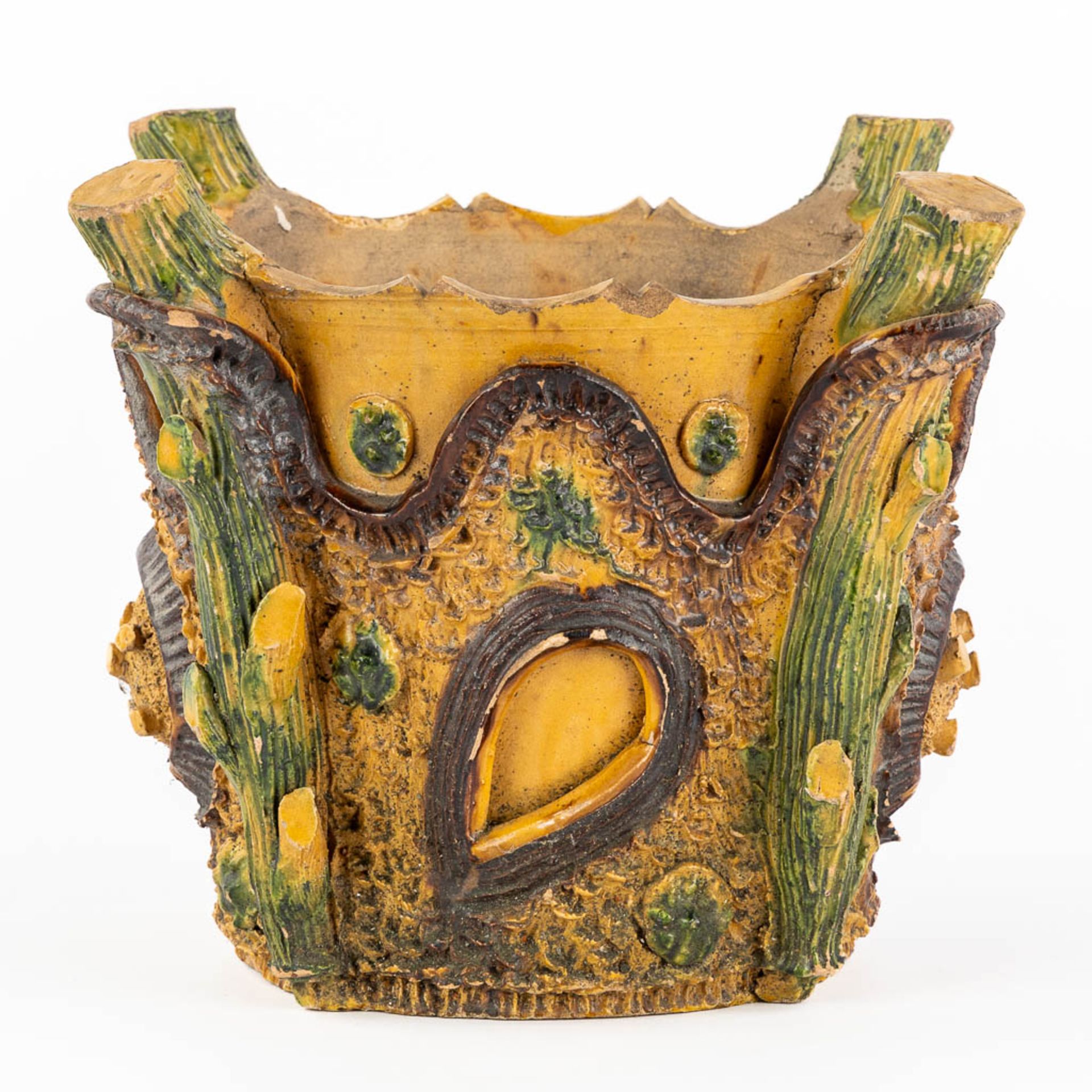 A 'Faux Bois' cache-pot, Terracotta, France. Circa 1900. (L:26 x W:28 x H:24 cm) - Image 6 of 13