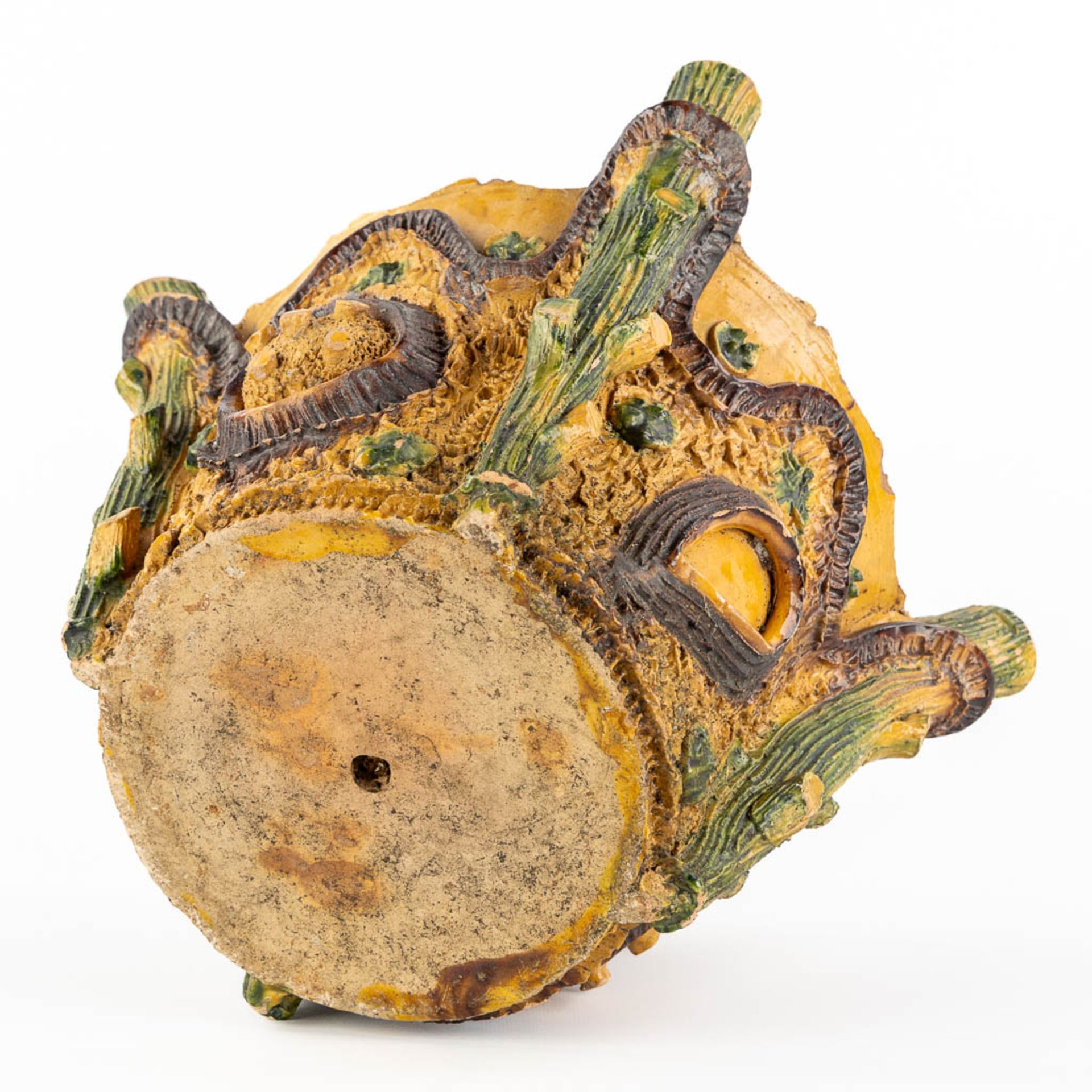 A 'Faux Bois' cache-pot, Terracotta, France. Circa 1900. (L:26 x W:28 x H:24 cm) - Image 7 of 13