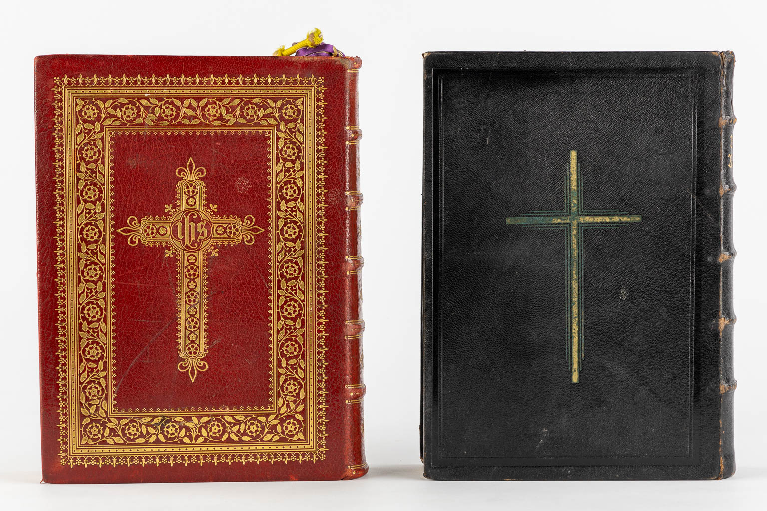 Two 'Missale Romanum' books. (W:23 x H:32 cm) - Image 5 of 11