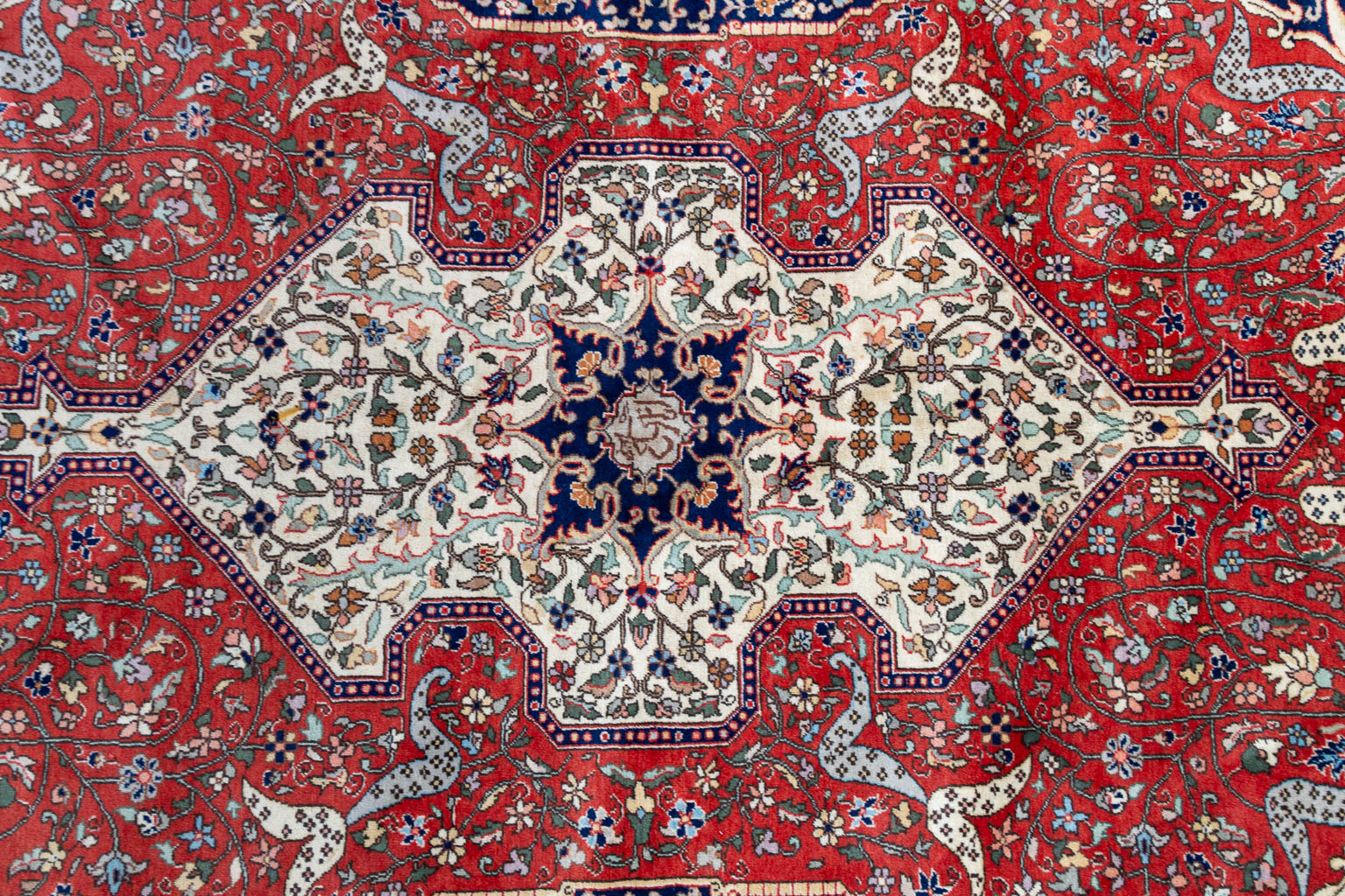 An Oriental hand-made carpet with Arabic Poems, Kashan. (L:382 x W:277 cm) - Image 4 of 8