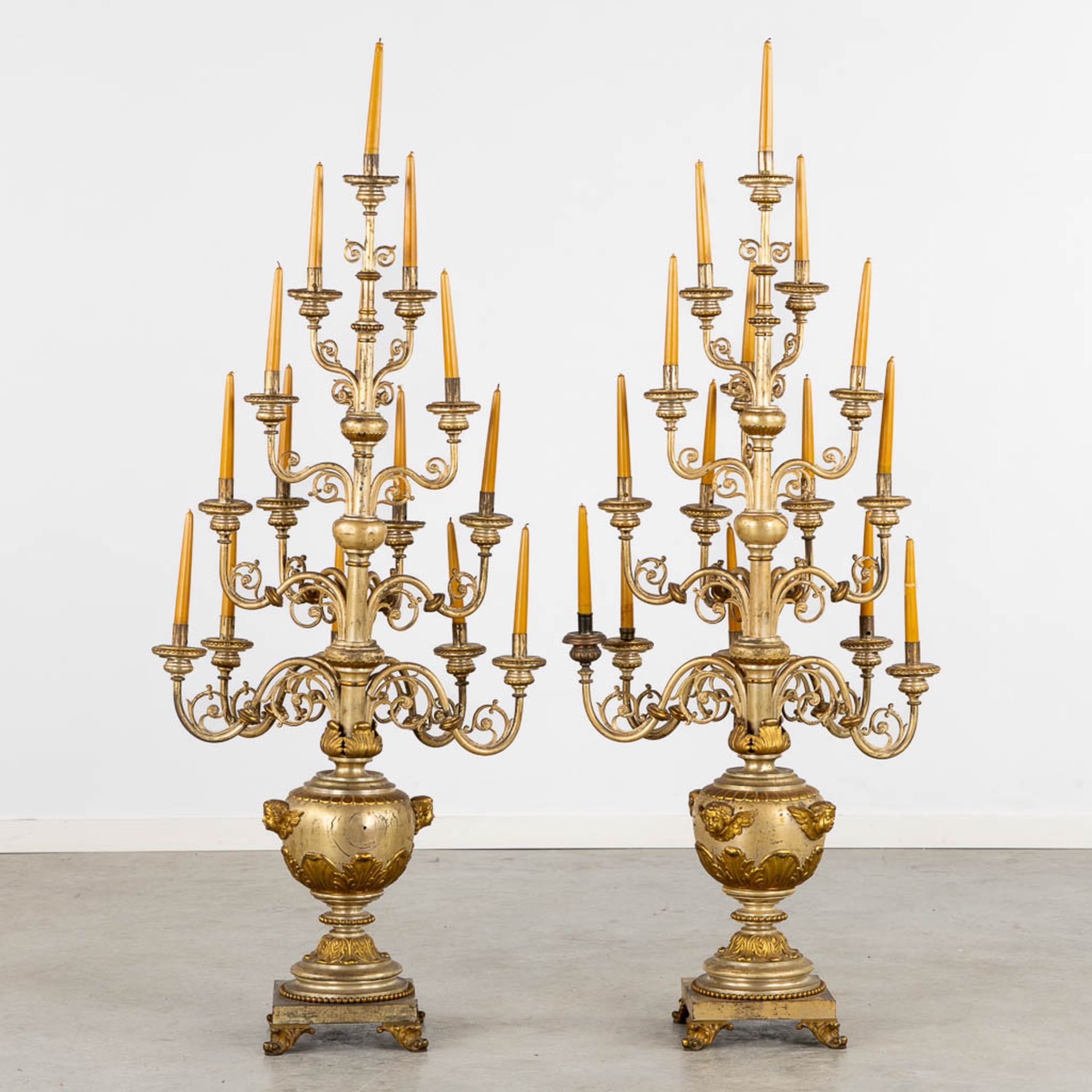 An impressive pair of candelabra, 15 candles, gold and silver-plated metal. (L:44 x W:60 x H:138 cm) - Bild 5 aus 12