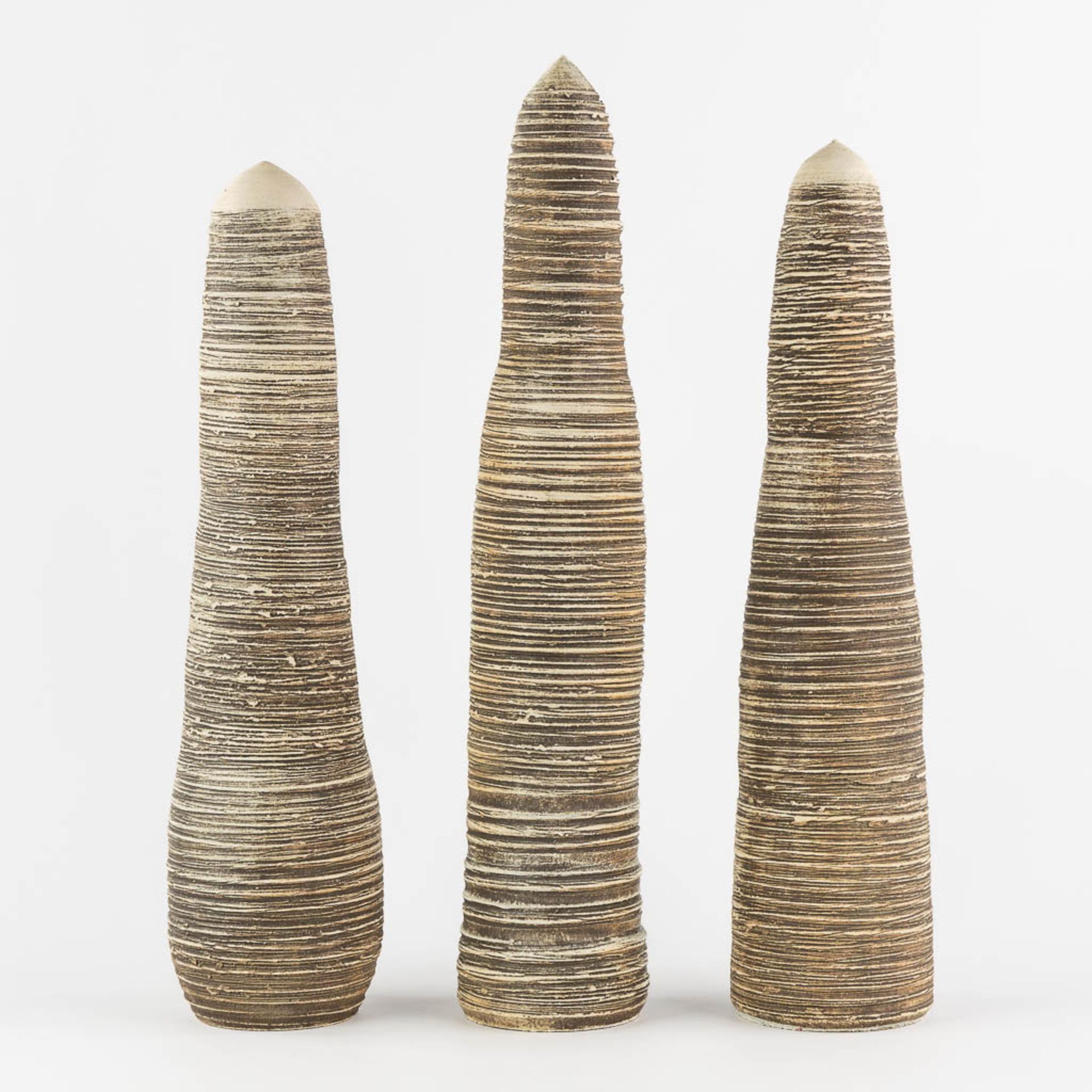 Pia MANU (XX) 'Three Decorative Sculptures'. (H:57 x D:11 cm) - Bild 3 aus 10