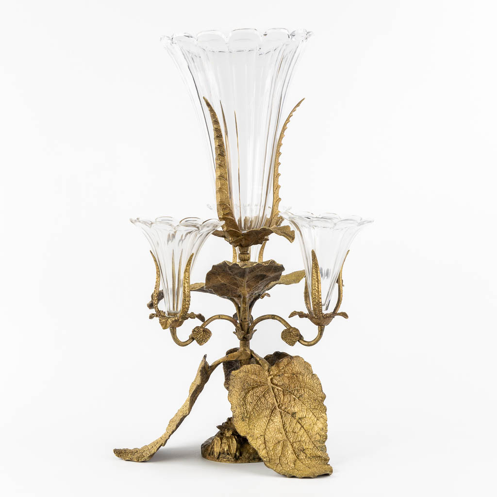An 'Epergne' or 'Table Centerpiece', bronze and glass trumpet vases. (H:71 x D:44 cm) - Image 5 of 11
