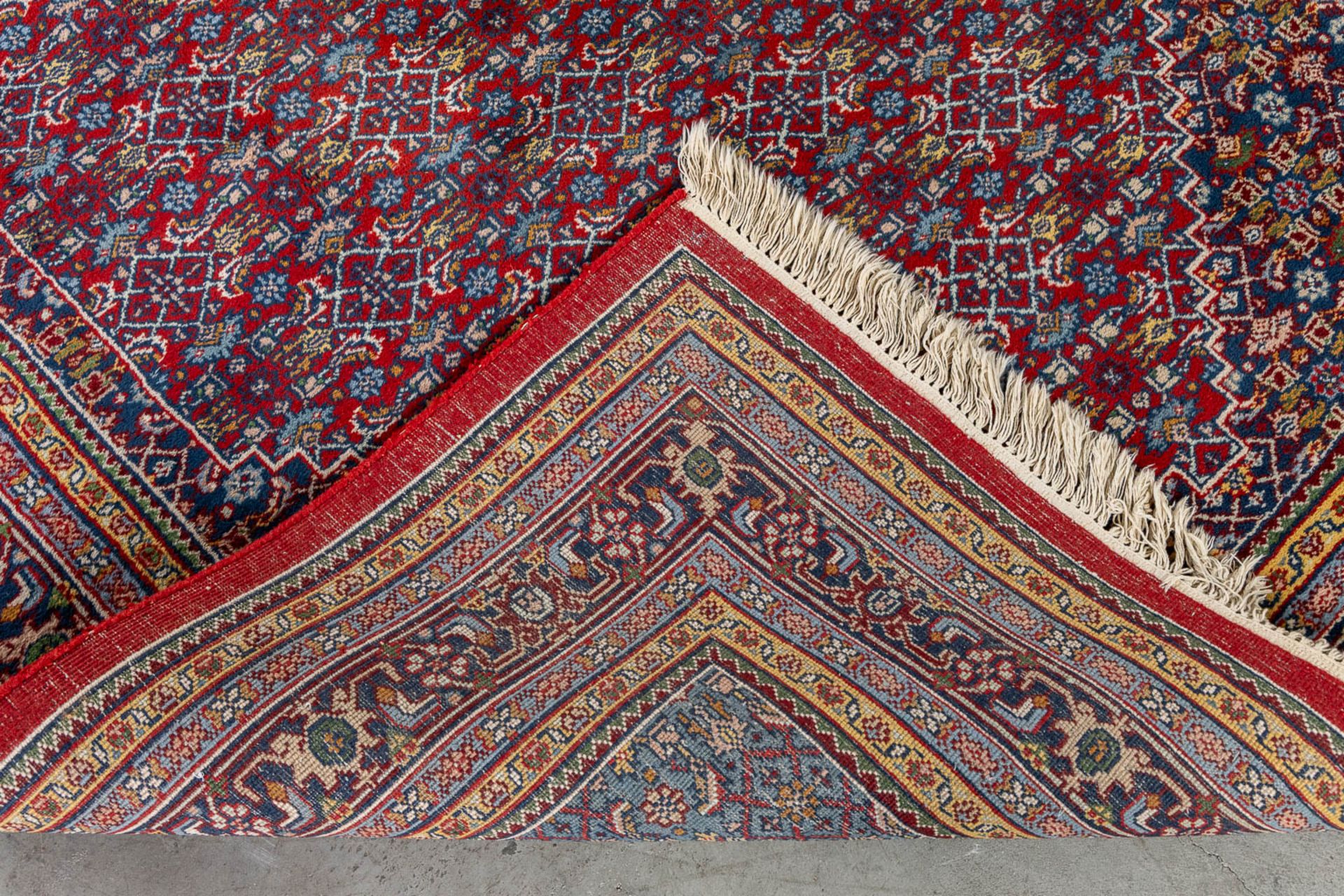 An Oriental hand-made carpet, Bidjar. (L:308 x W:194 cm) - Image 8 of 9
