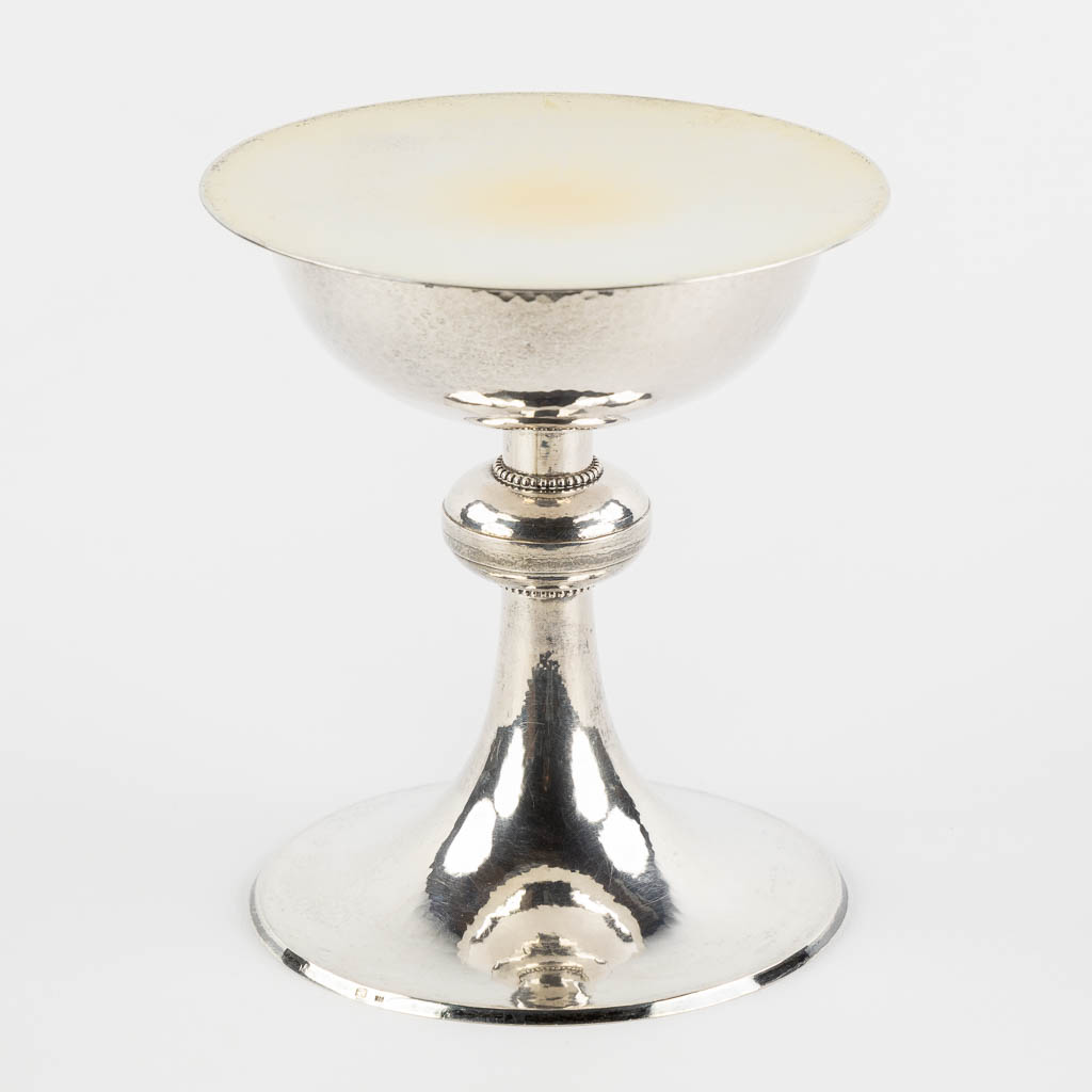 De Reuck, Ghent, a silver chalice and box. 900/1000. 658g. 1949. (H:17 x D:13,5 cm) - Image 5 of 16
