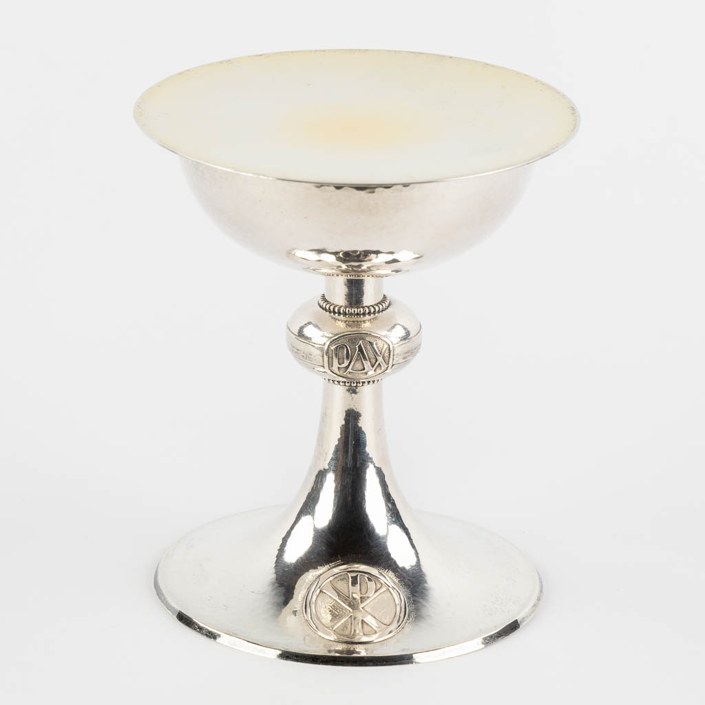De Reuck, Ghent, a silver chalice and box. 900/1000. 658g. 1949. (H:17 x D:13,5 cm) - Image 3 of 16