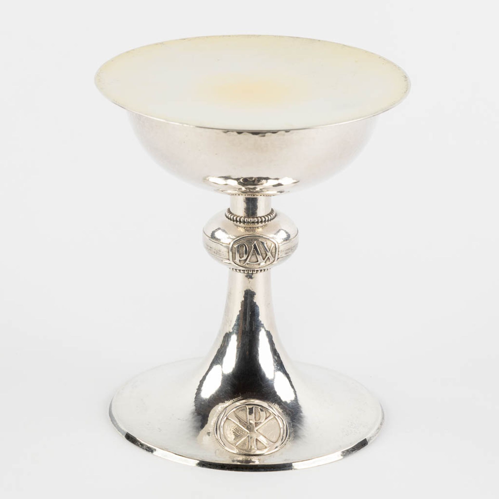 De Reuck, Ghent, a silver chalice and box. 900/1000. 658g. 1949. (H:17 x D:13,5 cm) - Bild 3 aus 16