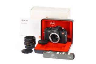 A Leica R5 35mm SLR Camera,