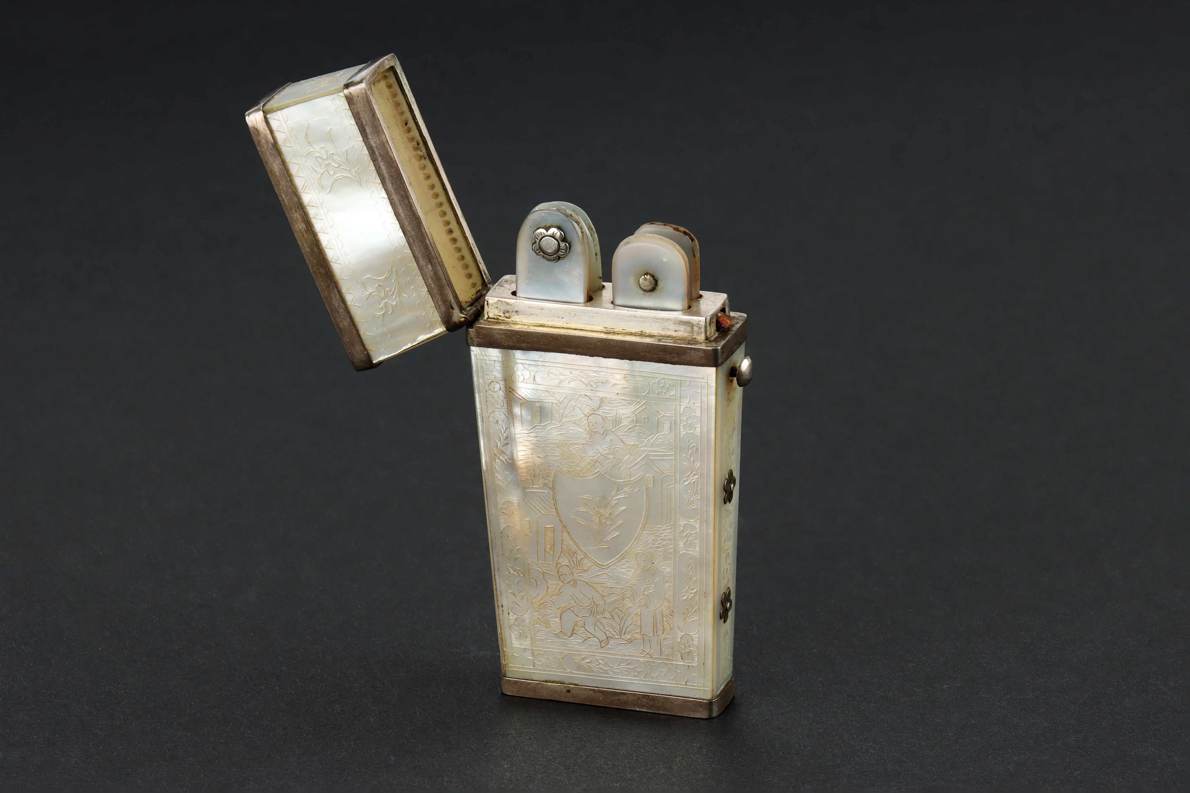 A Silver-Mounted Mother-of-Pearl Lancet Case,