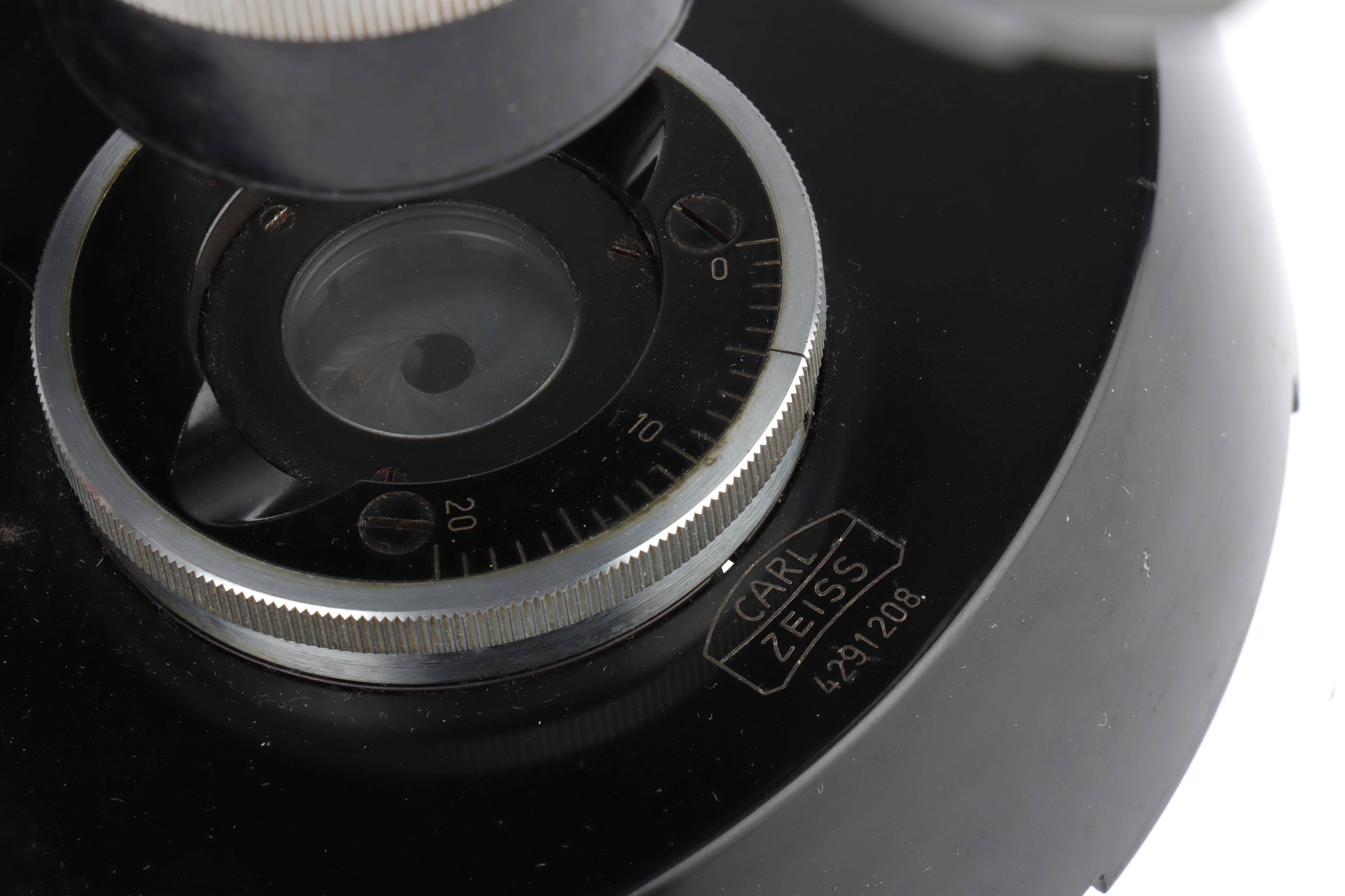 A Vintage Inverted Microscope by Carl Zeiss, - Image 6 of 6