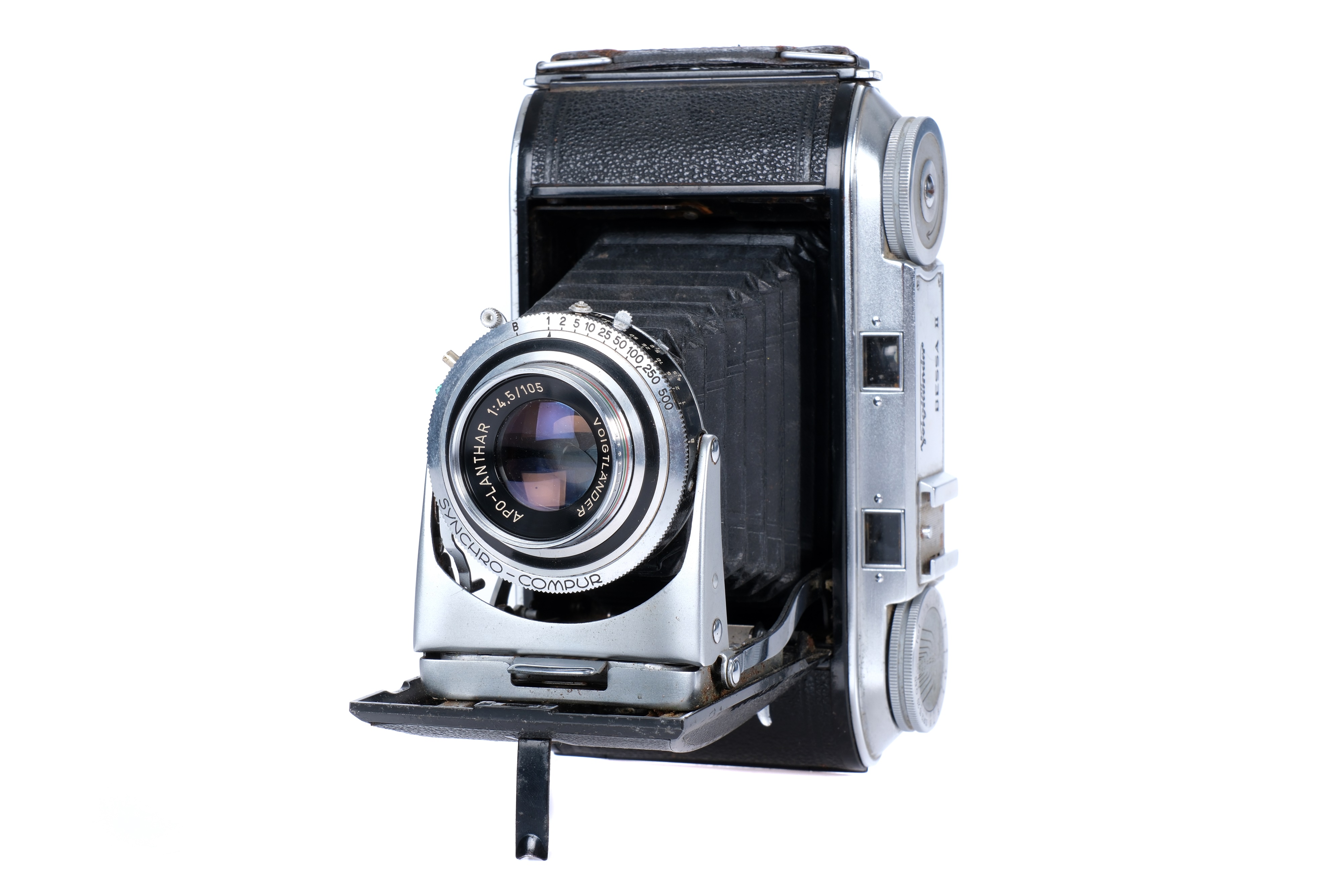 A Voigtlander Bessa II Medium Format Rangefinder Camera,