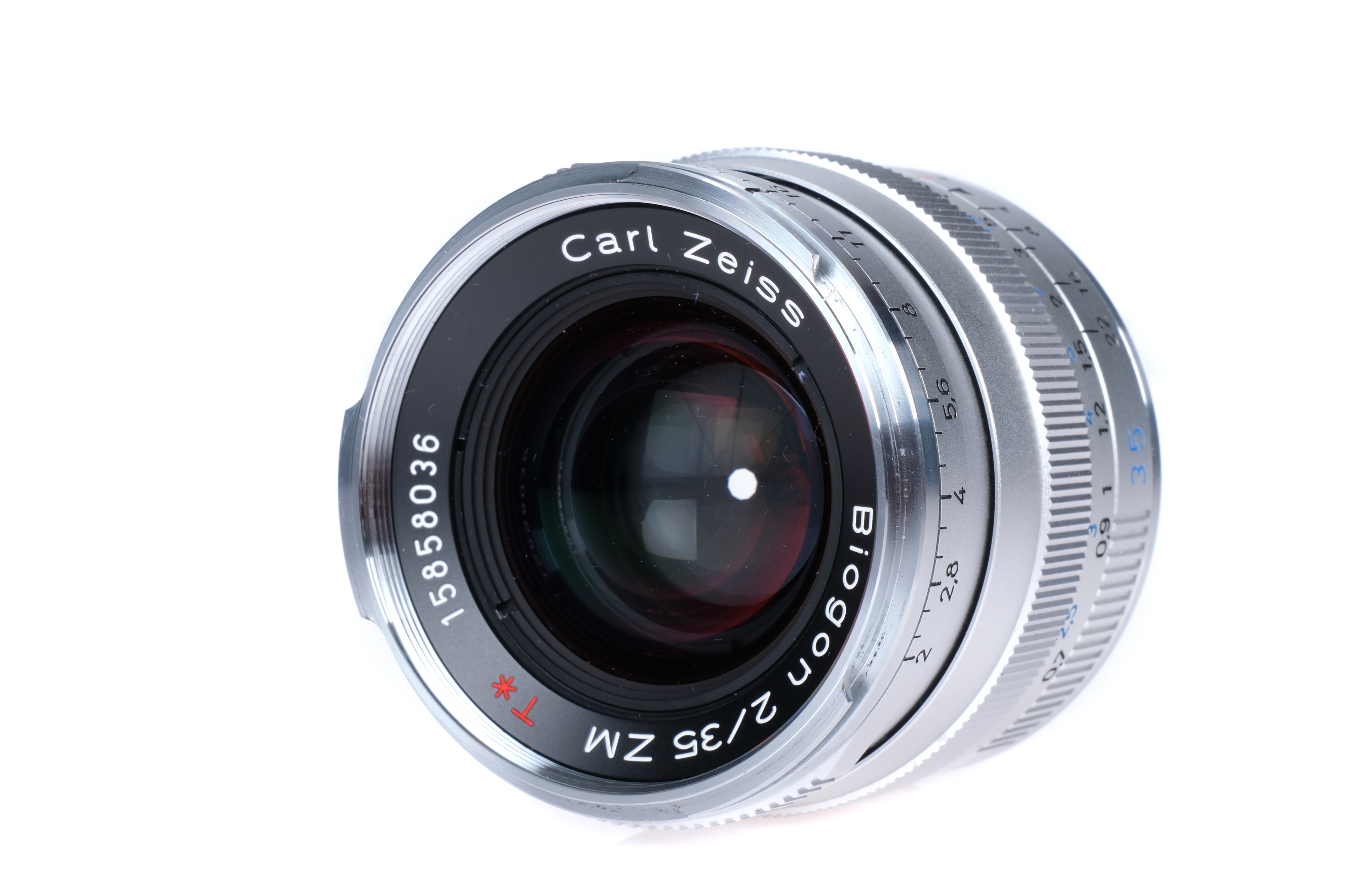 A Carl Zeiss Biogon ZM T* f/2 35mm Lens - Image 2 of 3